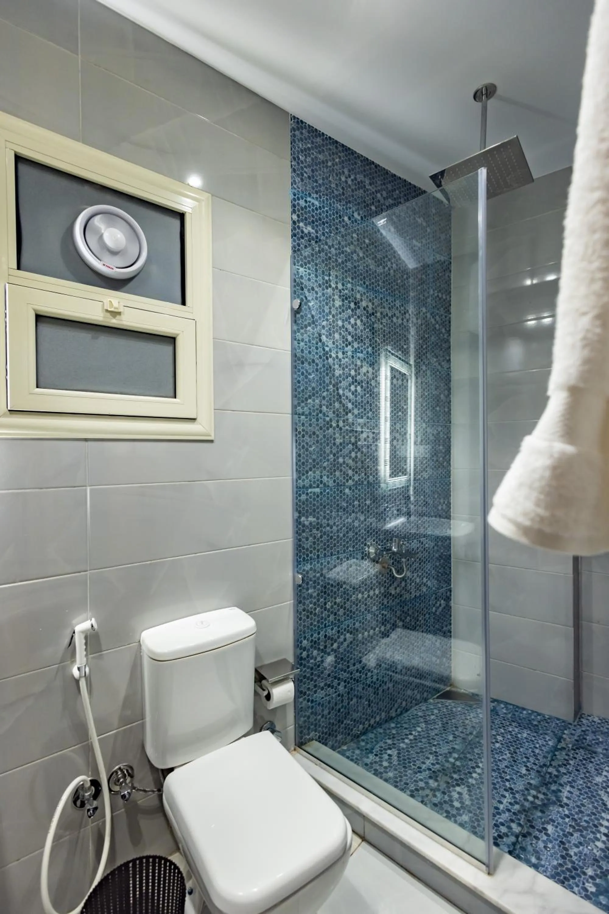 Bathroom in The Palace Pyramids View Hotel