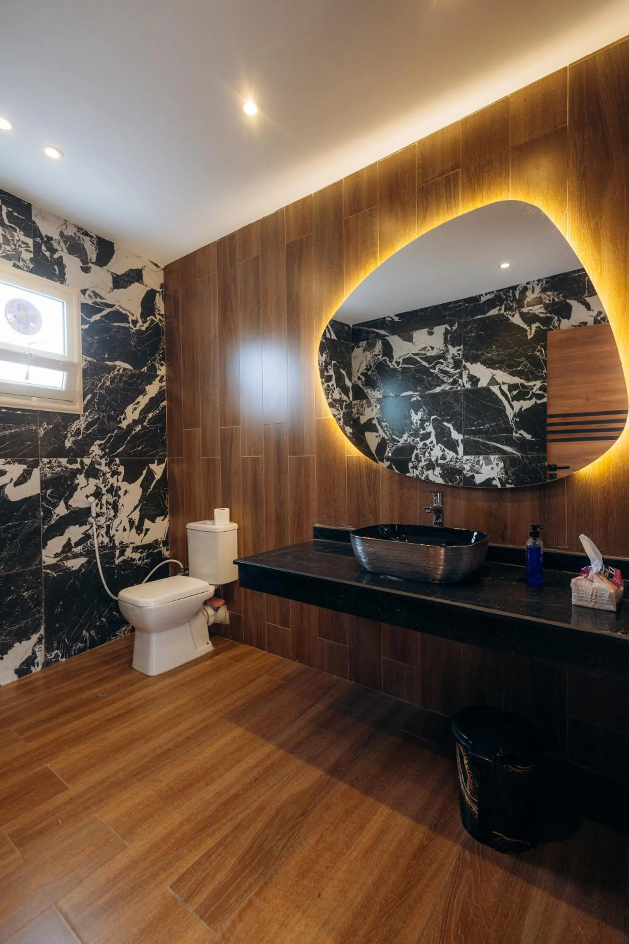 Toilet in The Palace Pyramids View Hotel