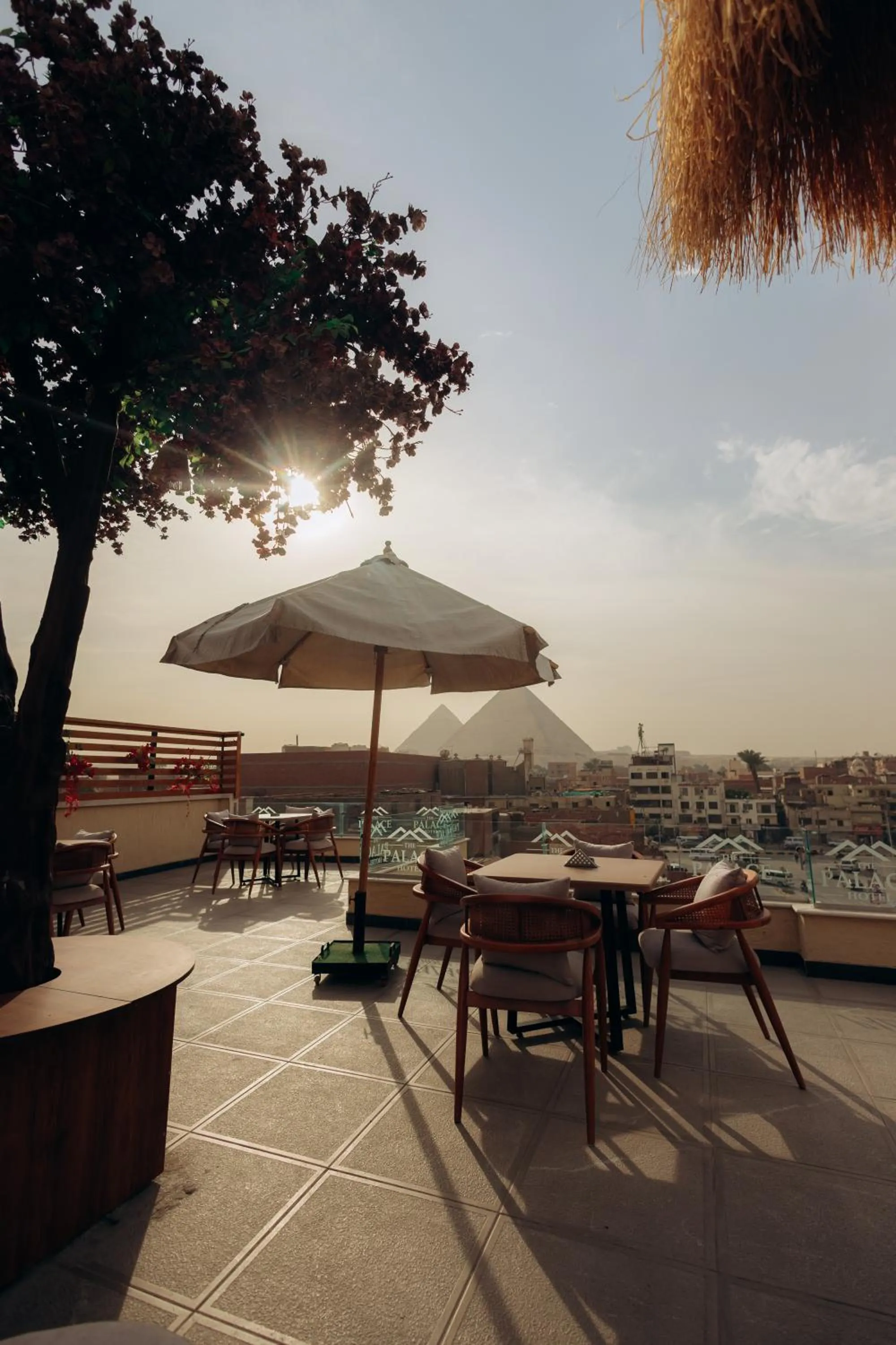 Restaurant/places to eat in The Palace Pyramids View Hotel