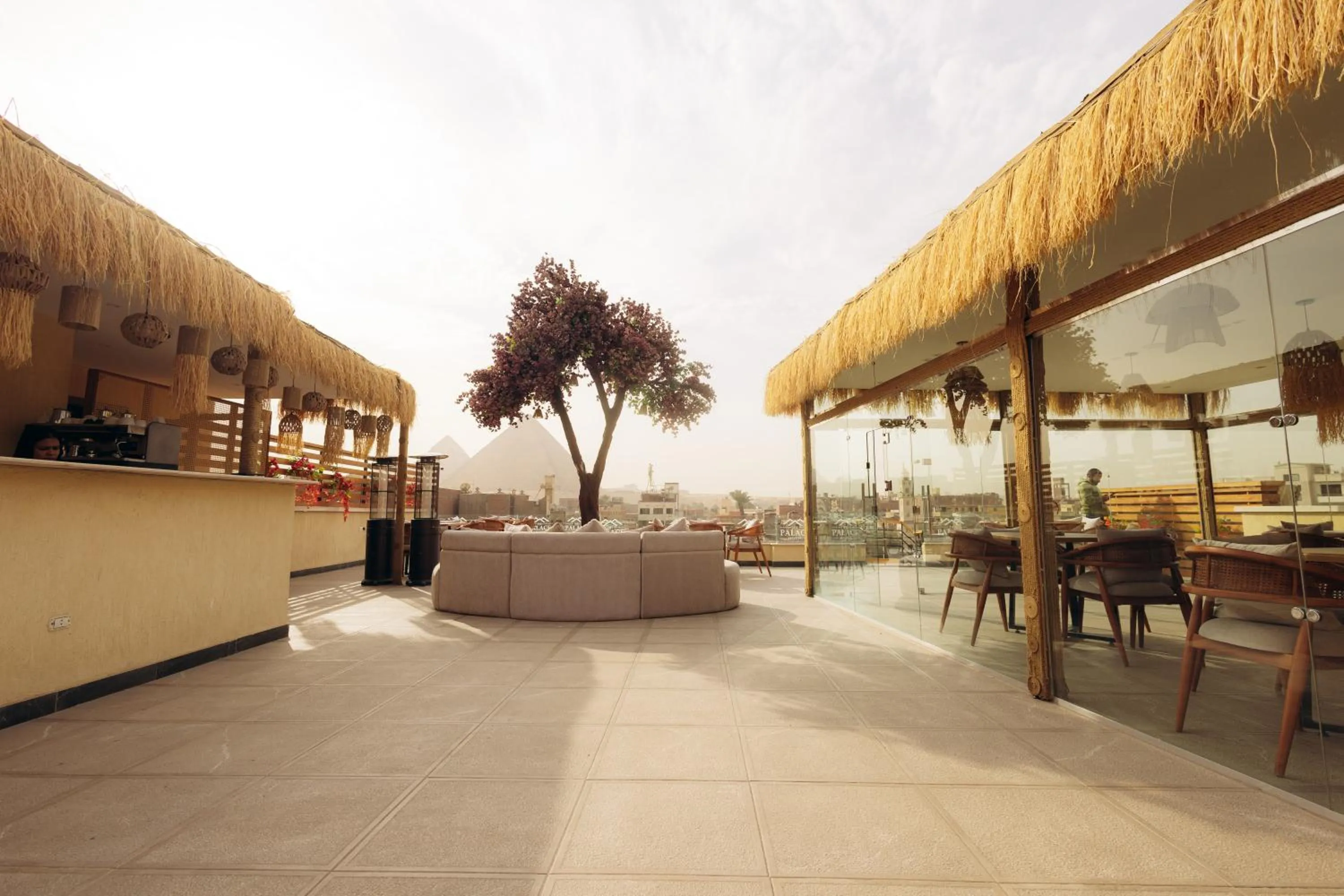 Restaurant/places to eat in The Palace Pyramids View Hotel