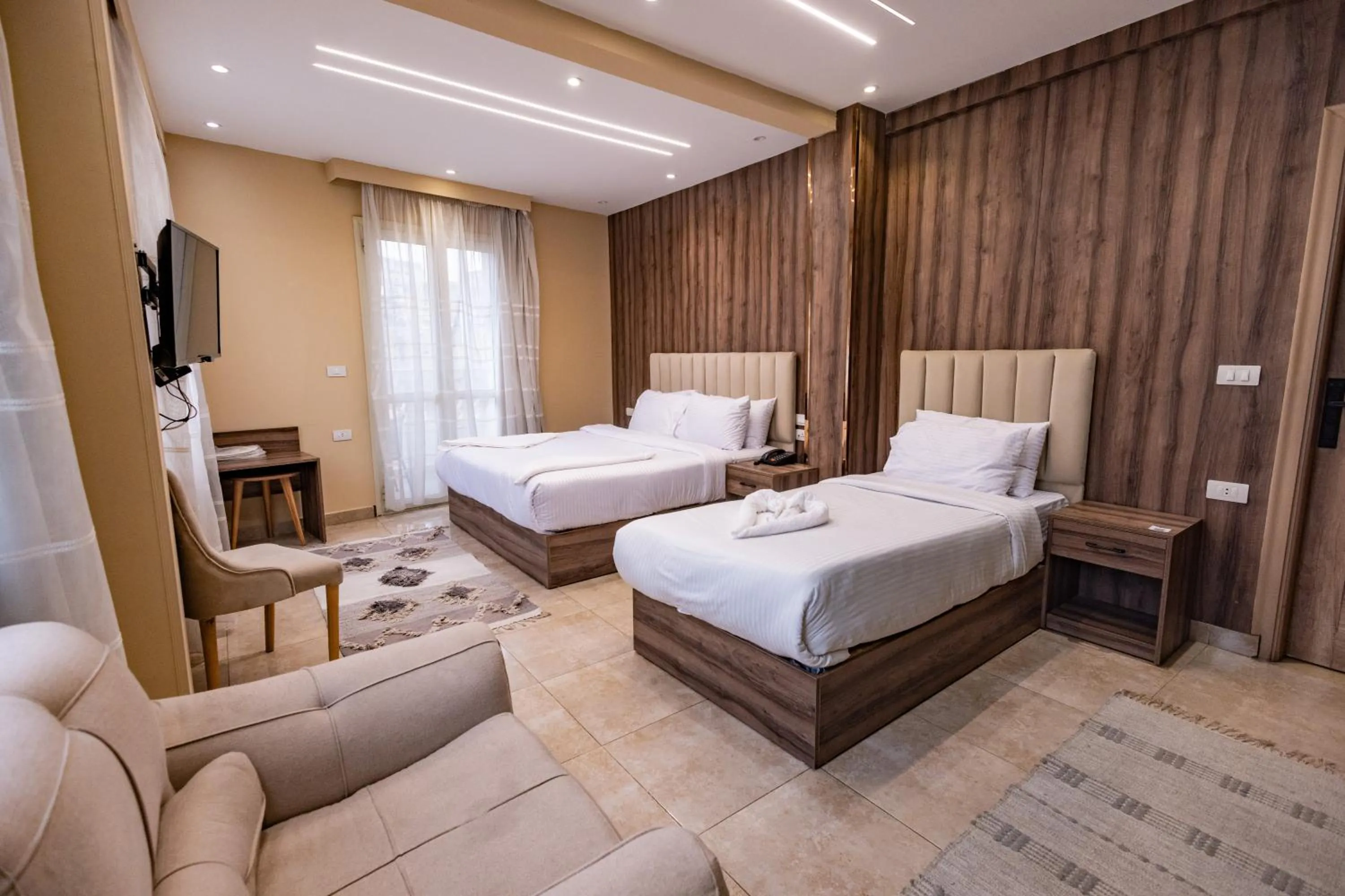 Photo of the whole room, Bed in The Palace Pyramids View Hotel