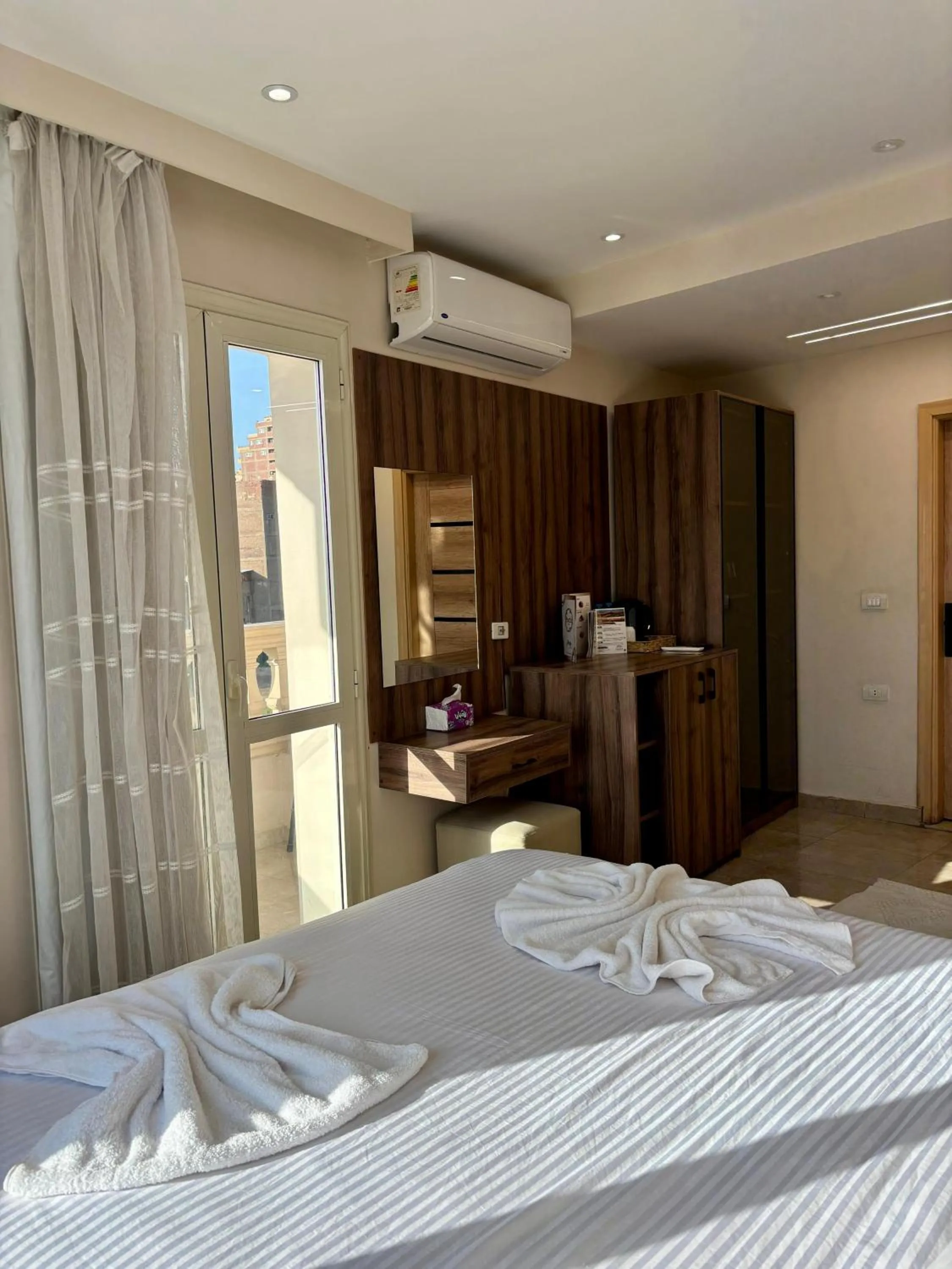 Bed in The Palace Pyramids View Hotel