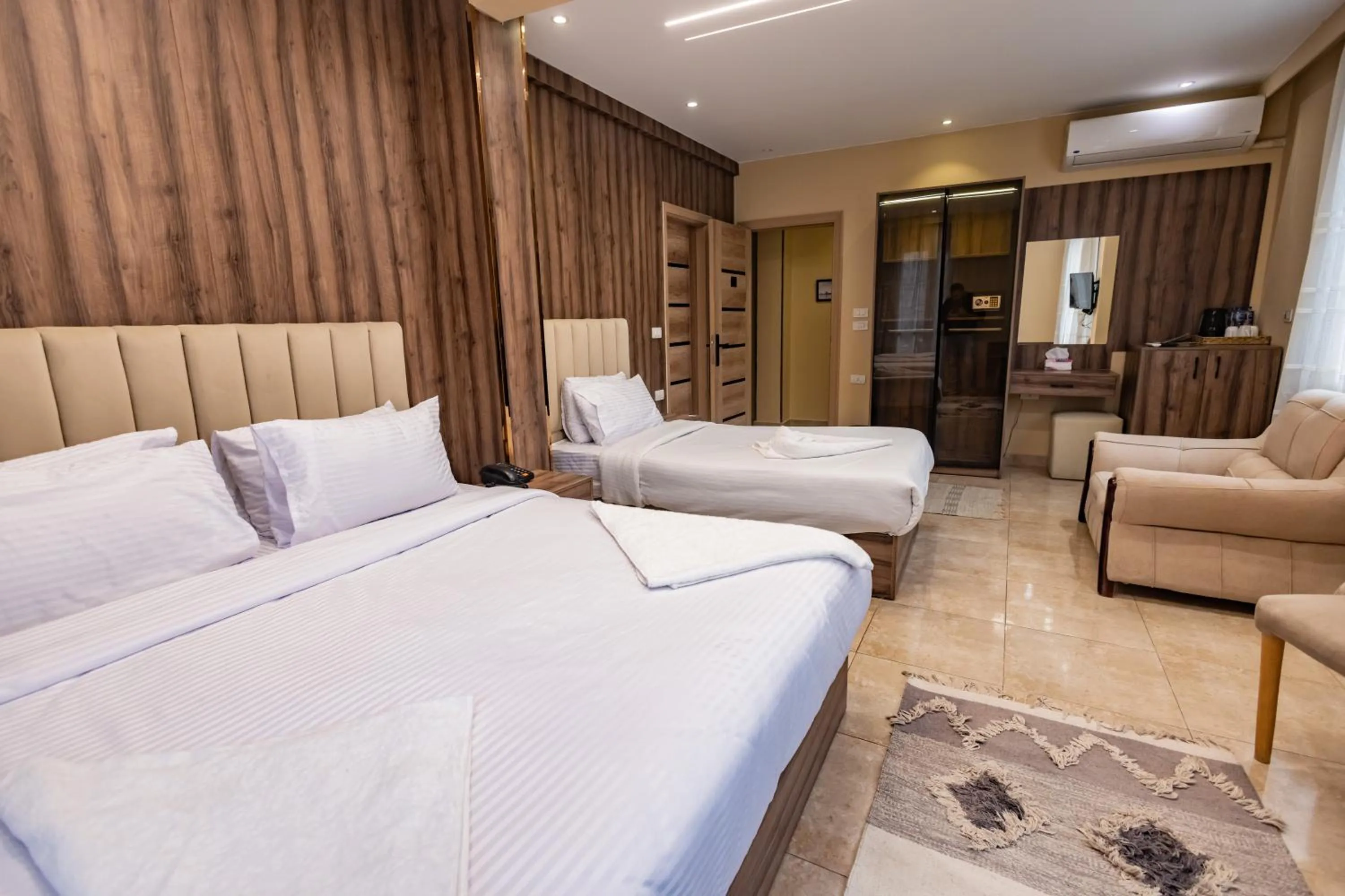 Photo of the whole room, Bed in The Palace Pyramids View Hotel