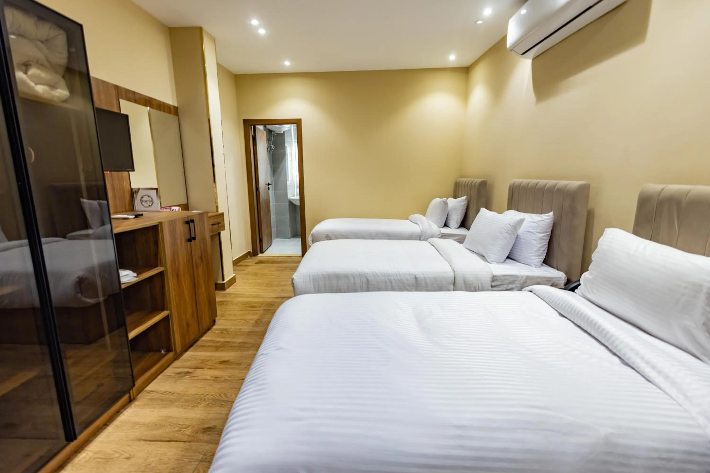 Photo of the whole room, Bed in The Palace Pyramids View Hotel