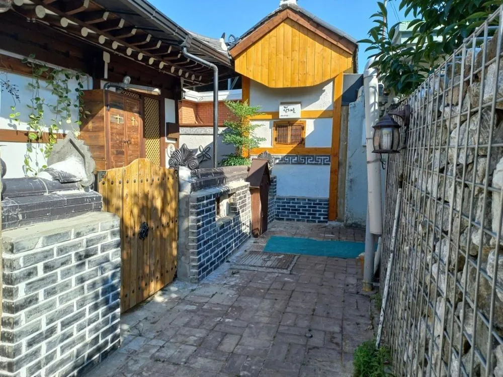 Jeonju Sanyacho Pension