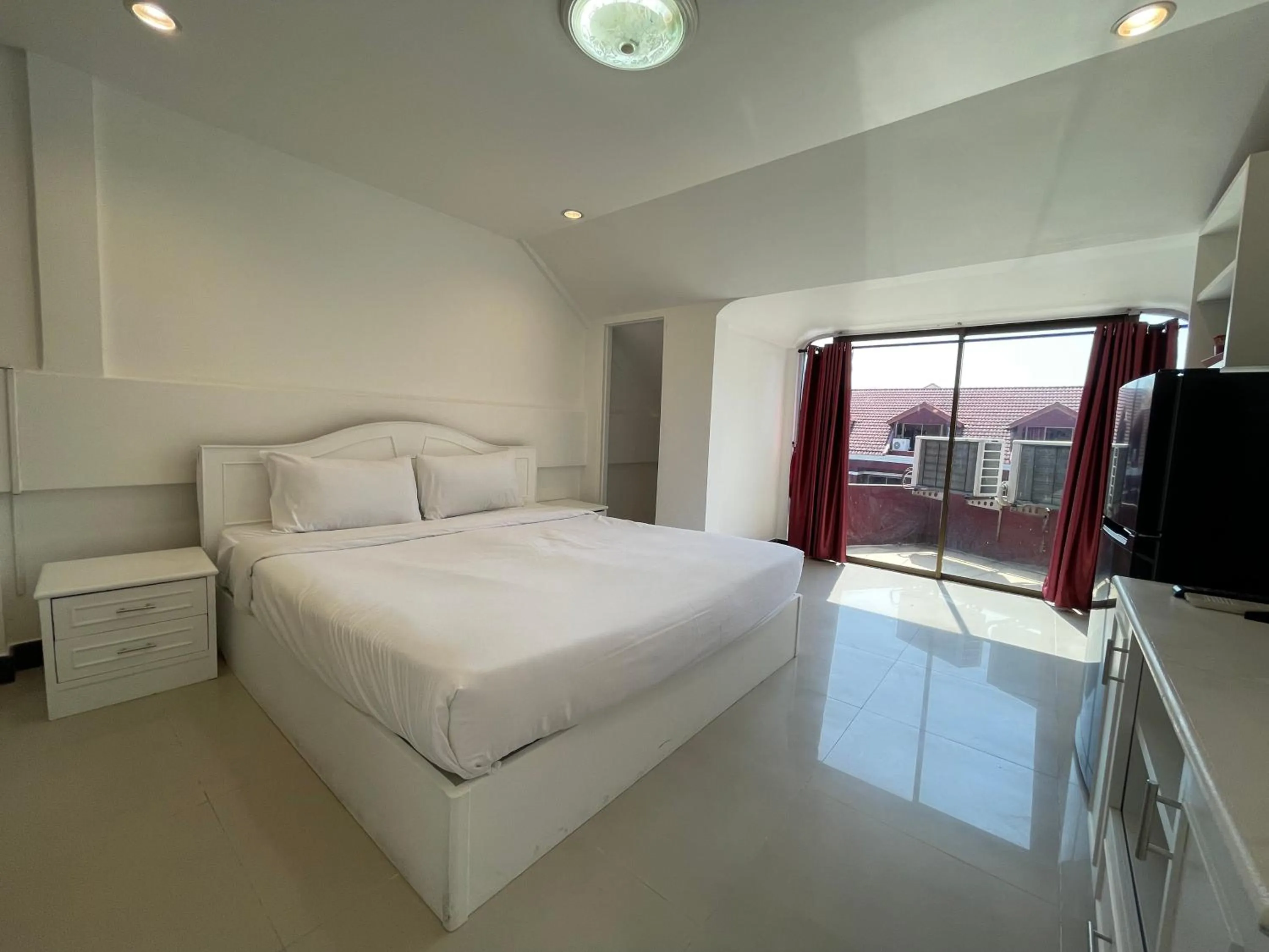 Bed in Arawana Express North Pattaya