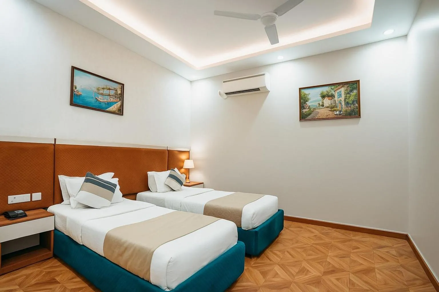 OPUS By Hotel Shiv - Green Park