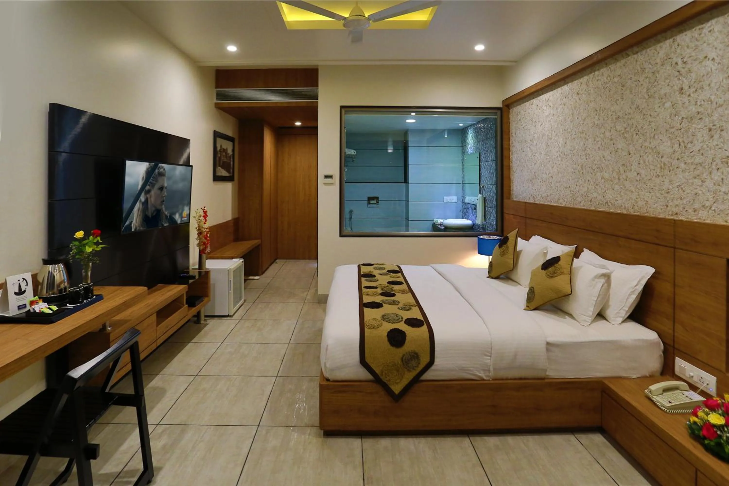 Photo of the whole room, Bed in Grand Kailash Hotel