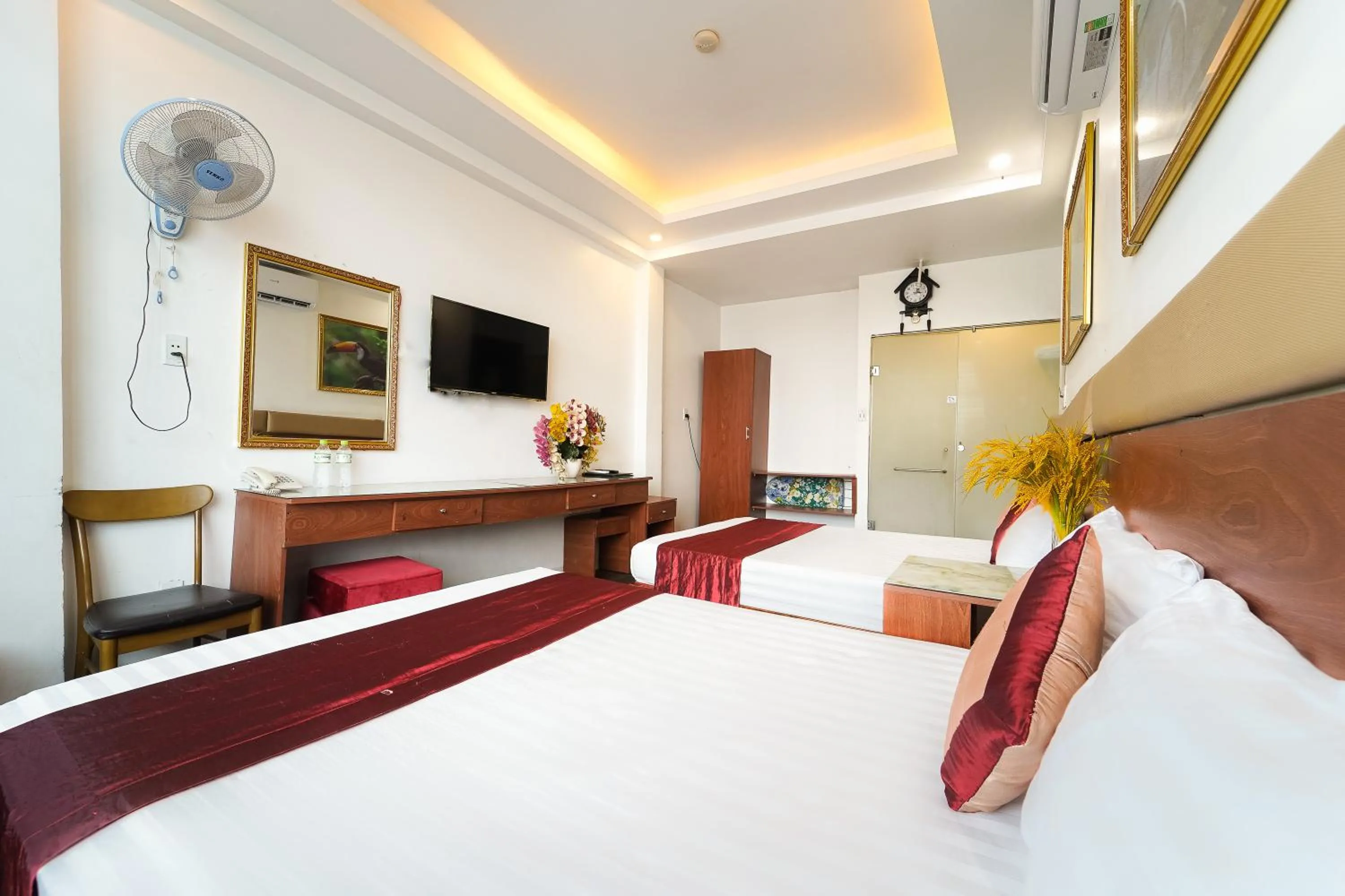Bedroom, Bed in Collection O Eva Hotel District 8 Near Ben Thanh Market