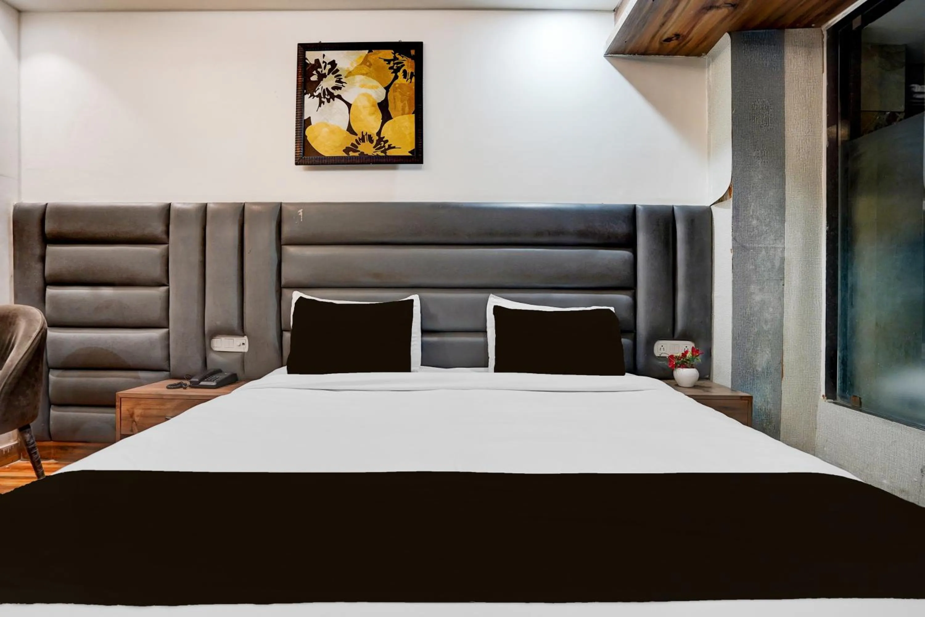 Bedroom, Bed in Townhouse Prayagraj Central Bus Terminal Formerly Hotel Four View