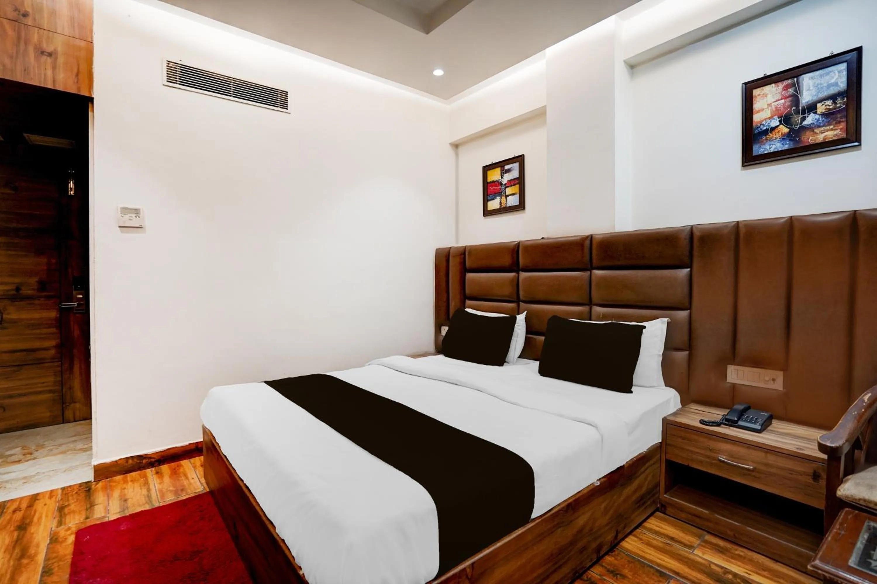 Bedroom, Bed in Townhouse Prayagraj Central Bus Terminal Formerly Hotel Four View