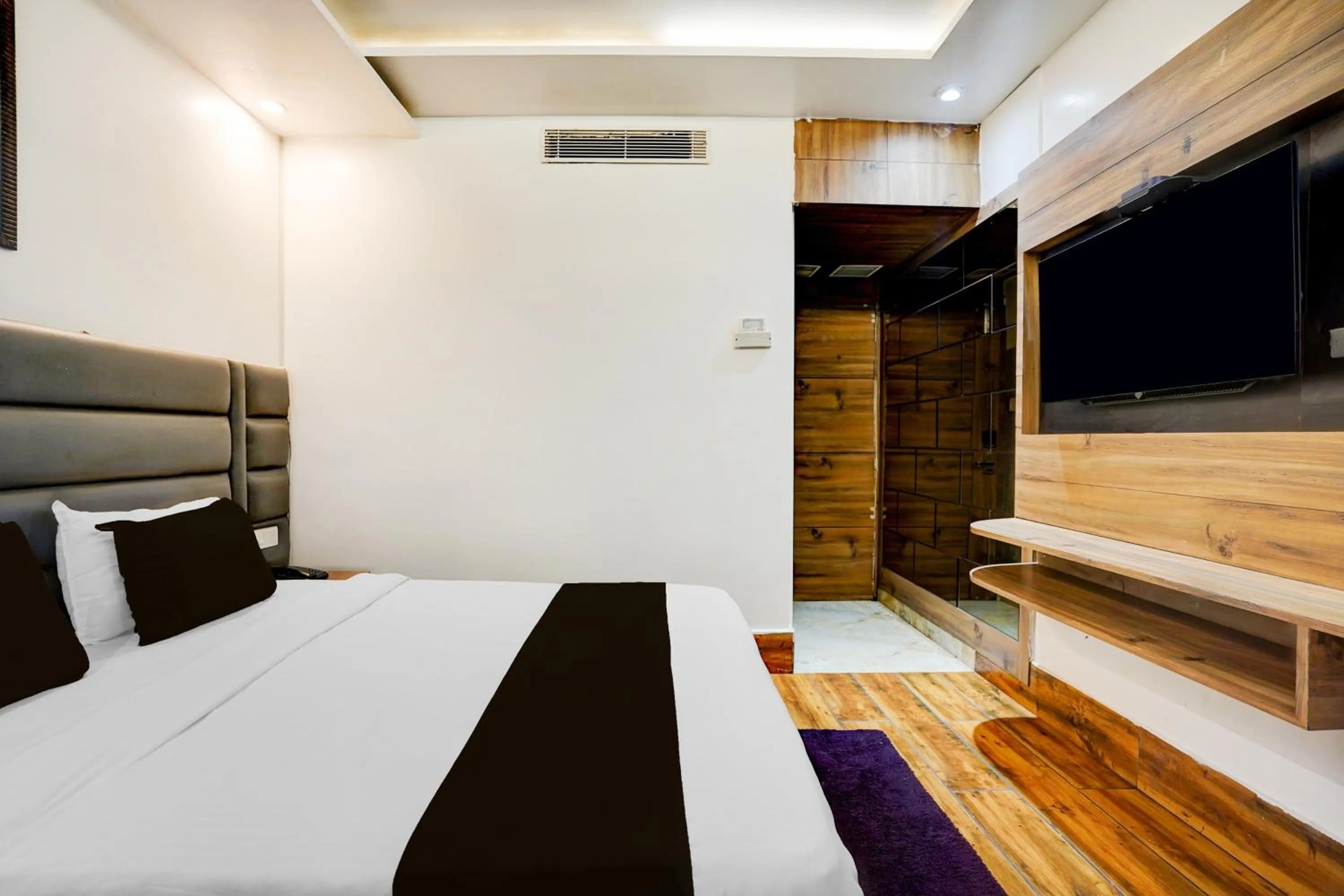 Bedroom, Bed in Townhouse Prayagraj Central Bus Terminal Formerly Hotel Four View