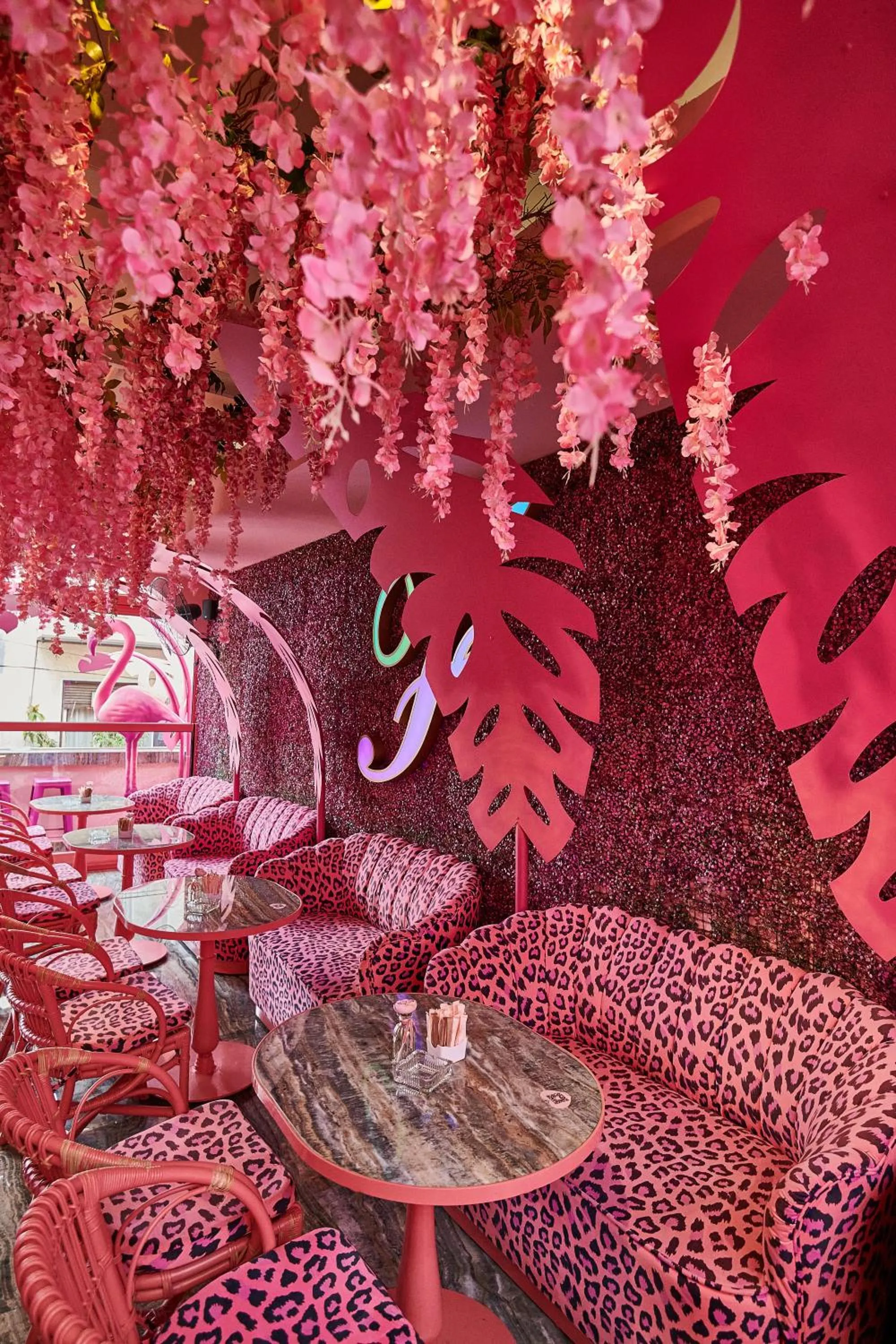 Restaurant/places to eat in Fairytale Athens Suites