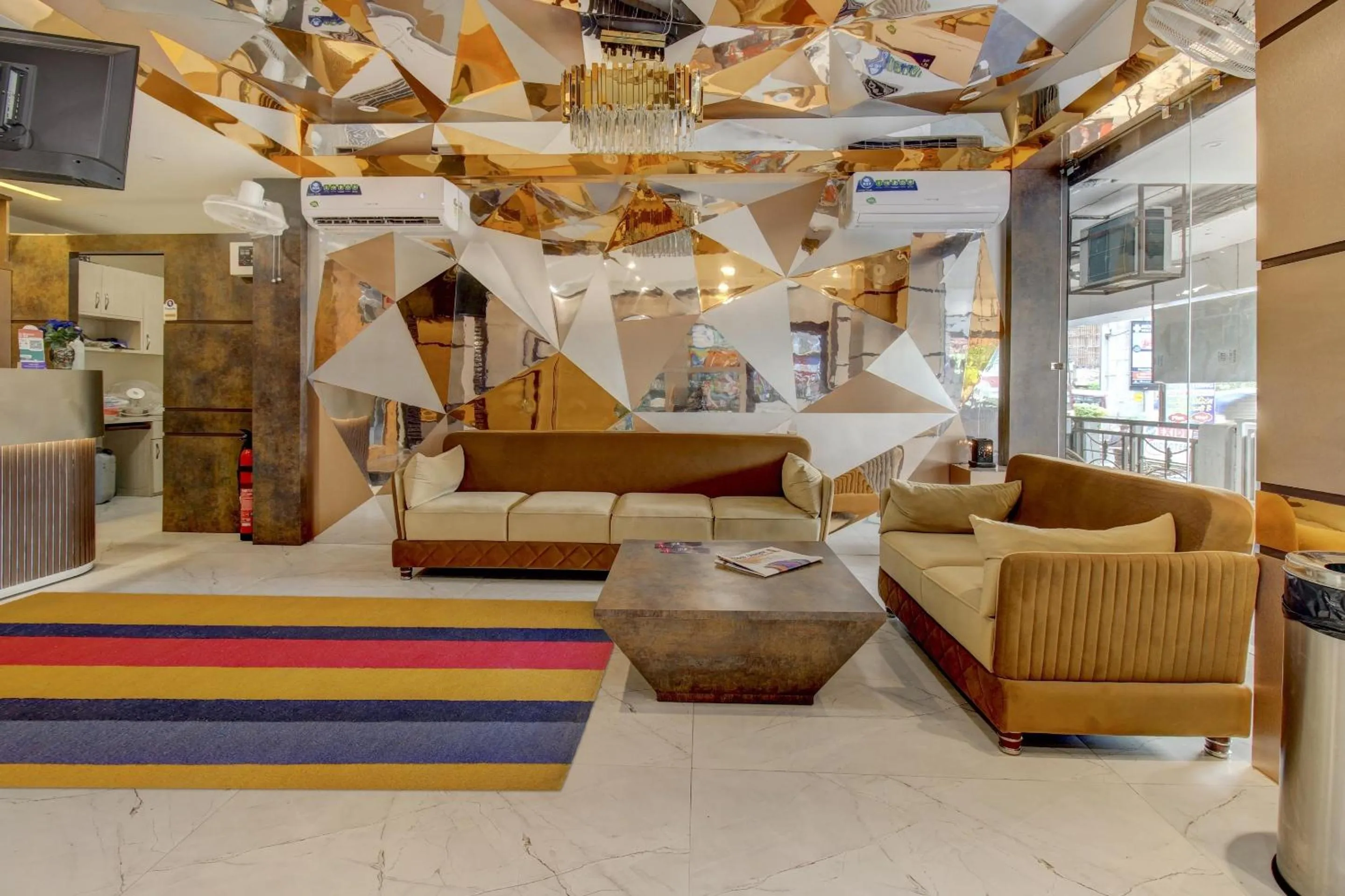 Seating area in Super Townhouse Geetraj Near Shalimar Gateway