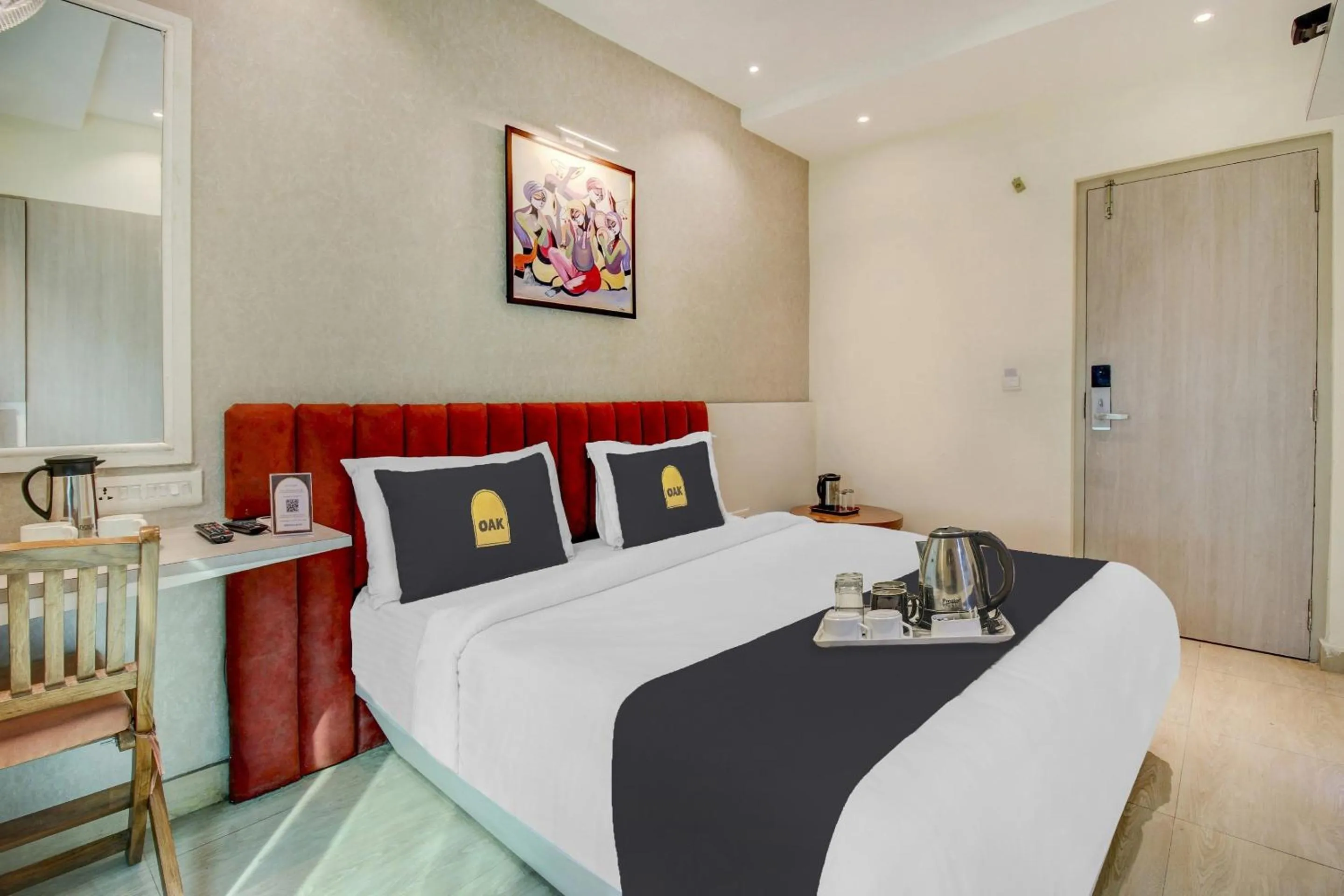 Bed in Super Townhouse Geetraj Near Shalimar Gateway