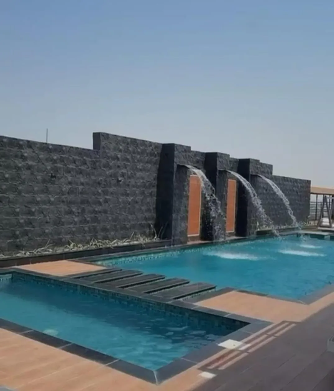 Swimming pool in Savoy Grande Hotel