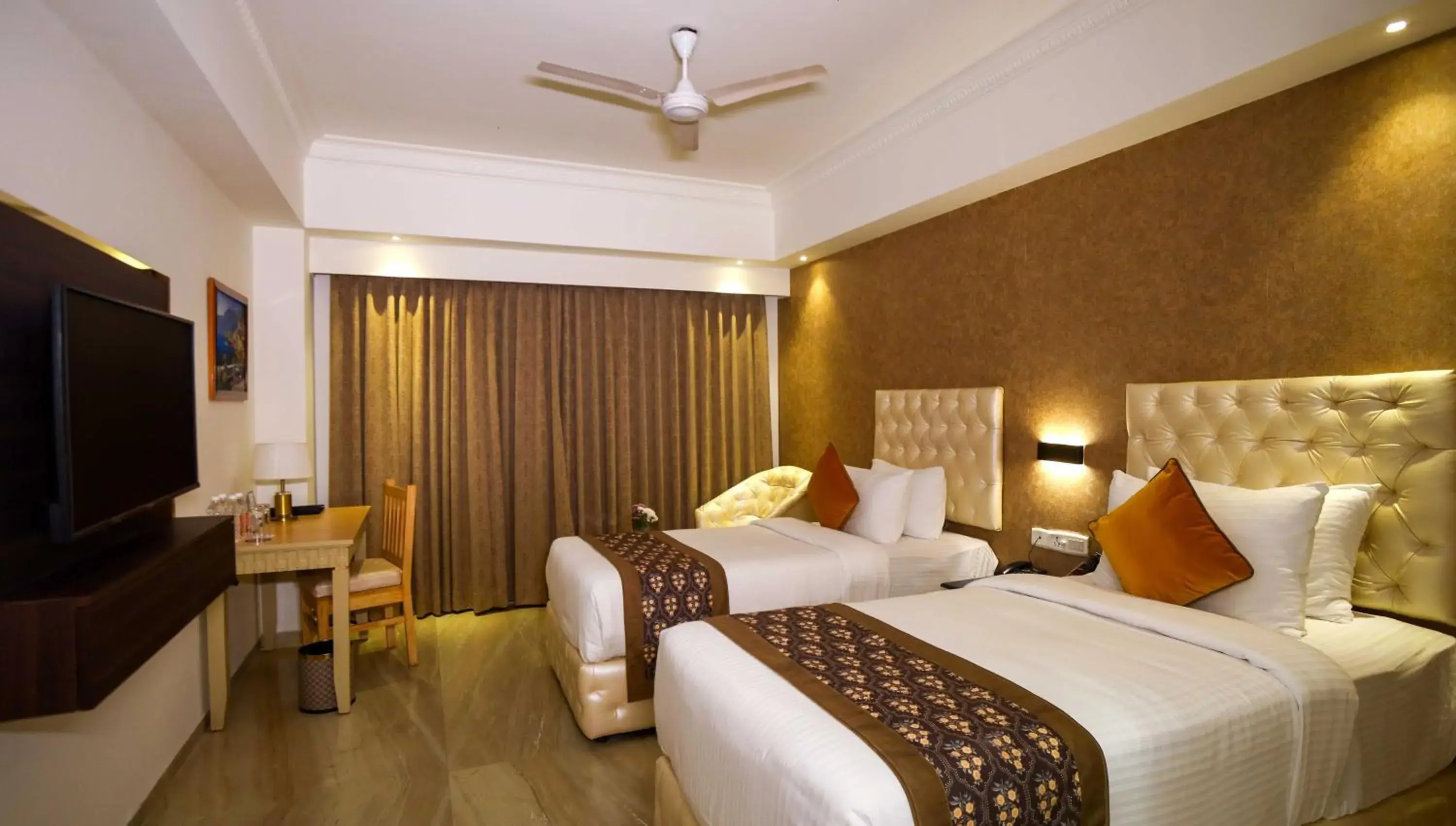 Deluxe Twin Room in Grand Continent Premiere - T Nagar Deluxe Twin Room in Grand Continent Premiere - T Nagar