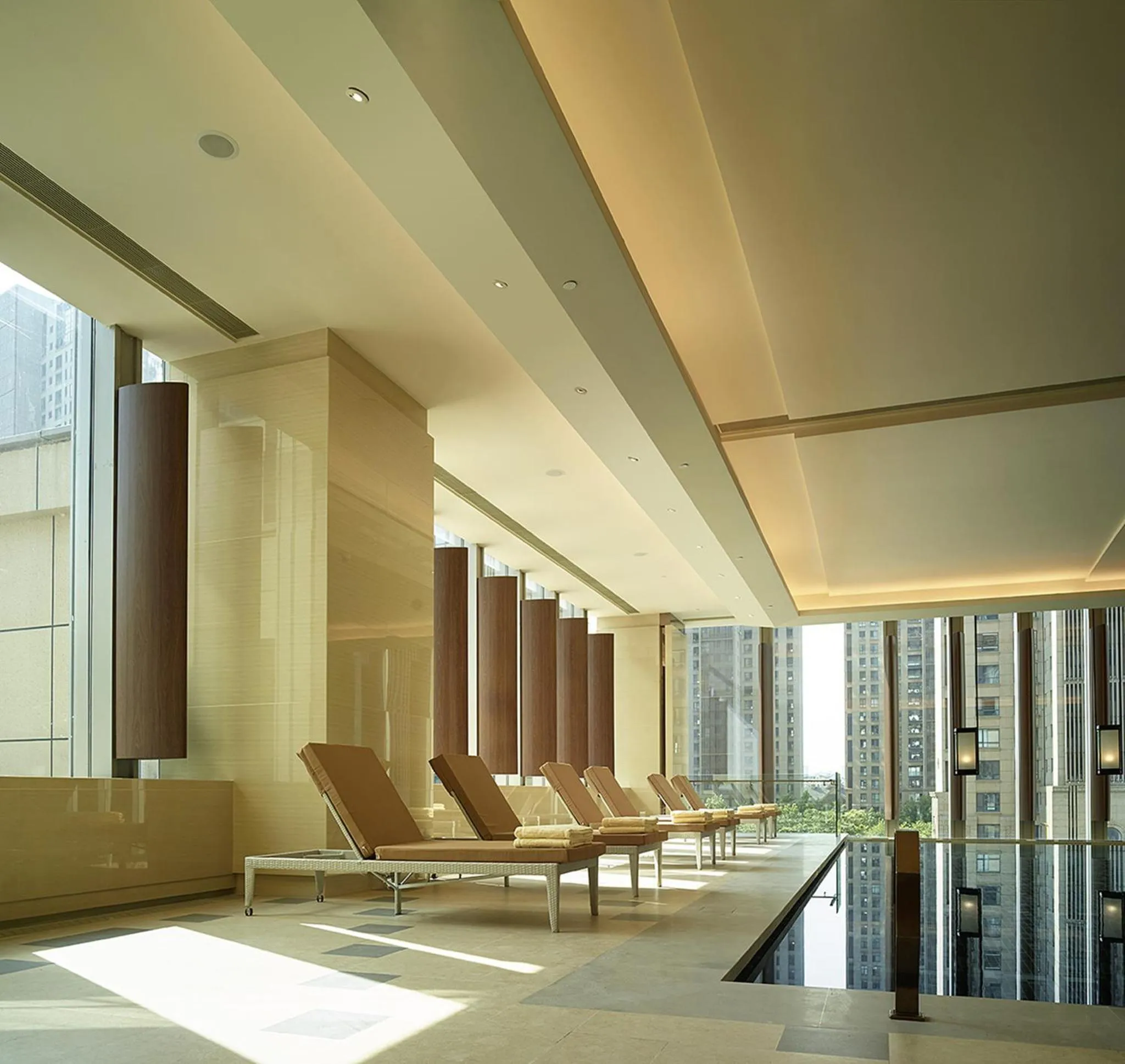 Swimming pool in Shangri-La Tangshan