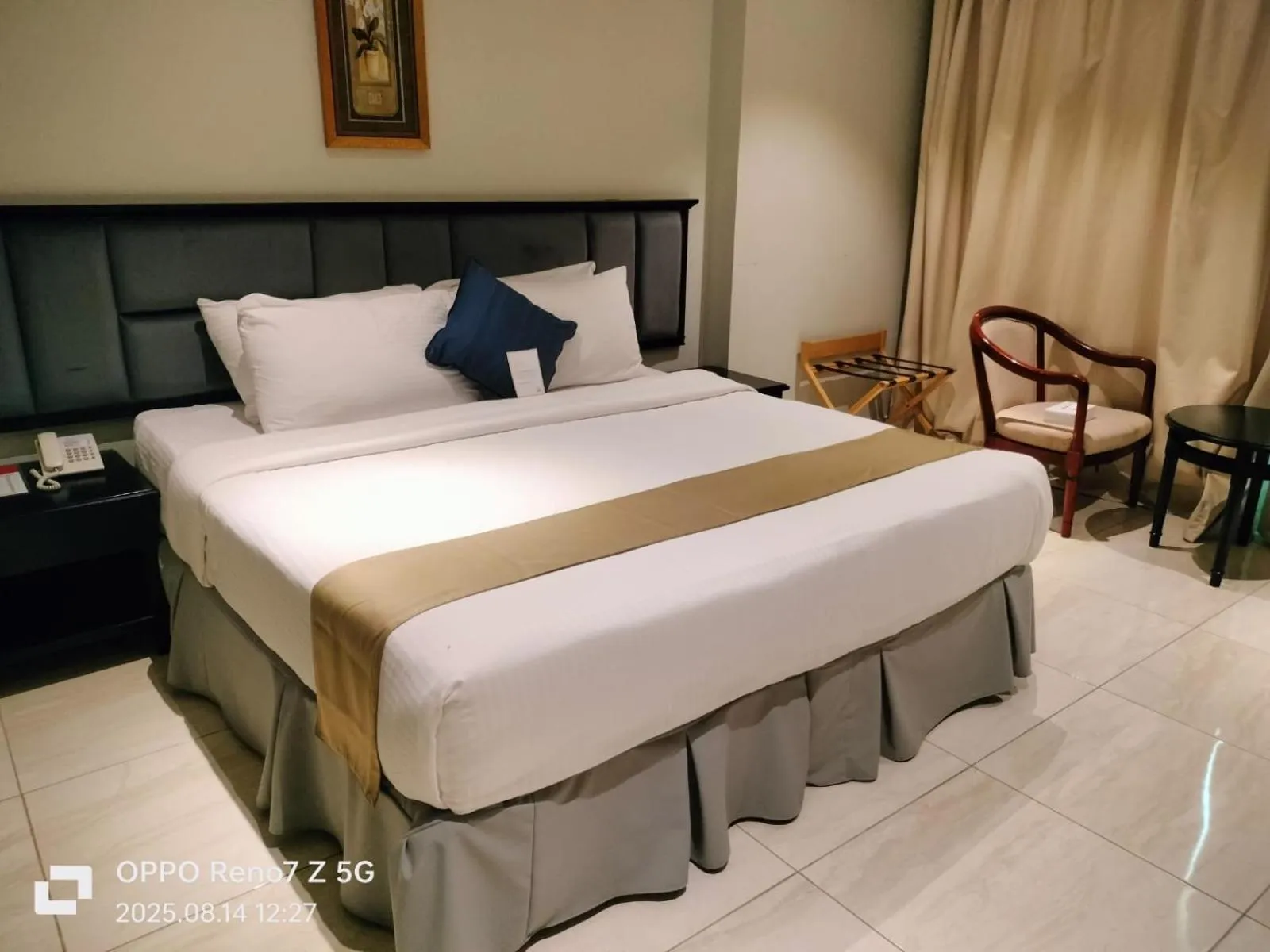 Bed in City Point Hotel