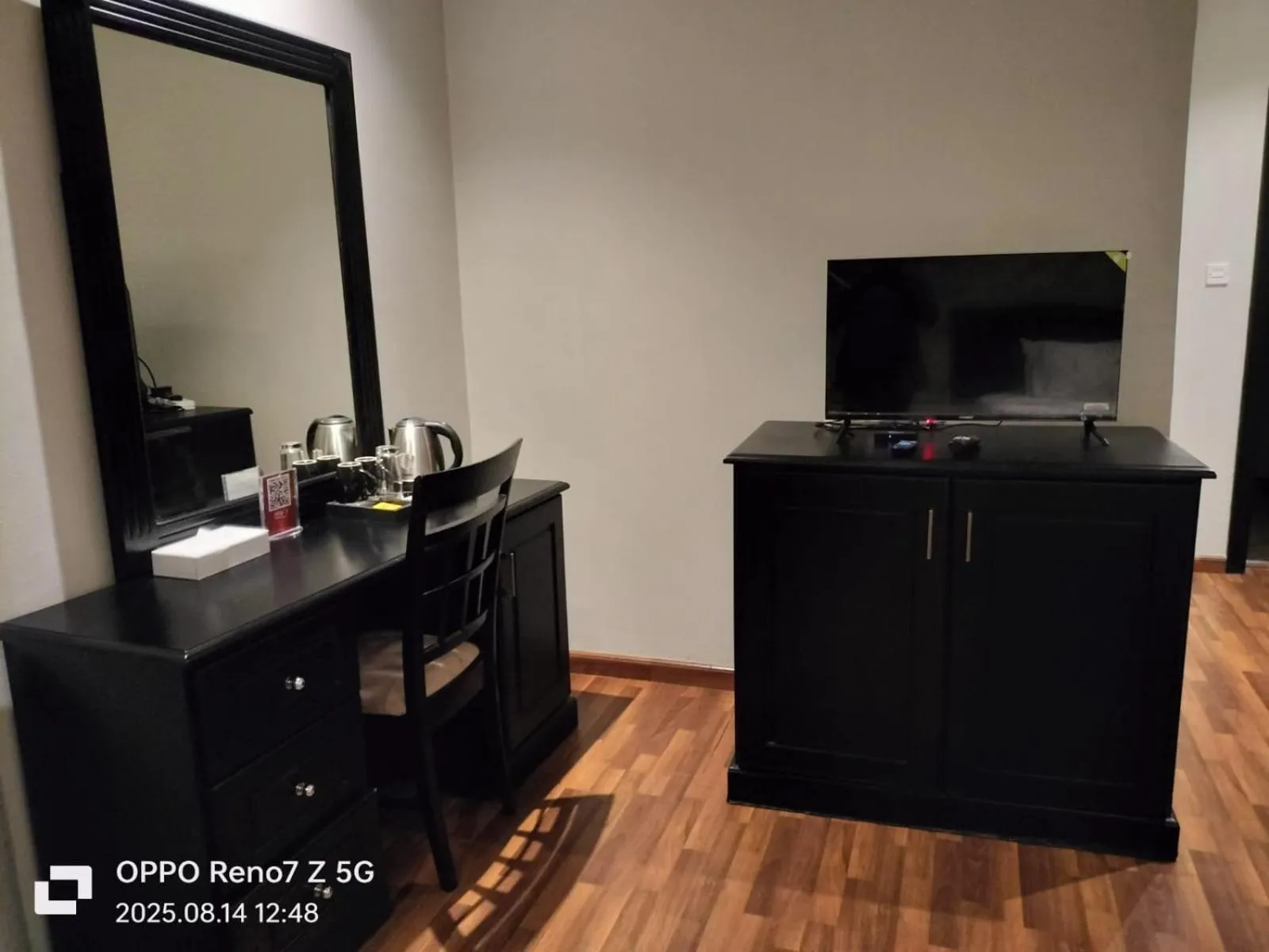 TV and multimedia in City Point Hotel