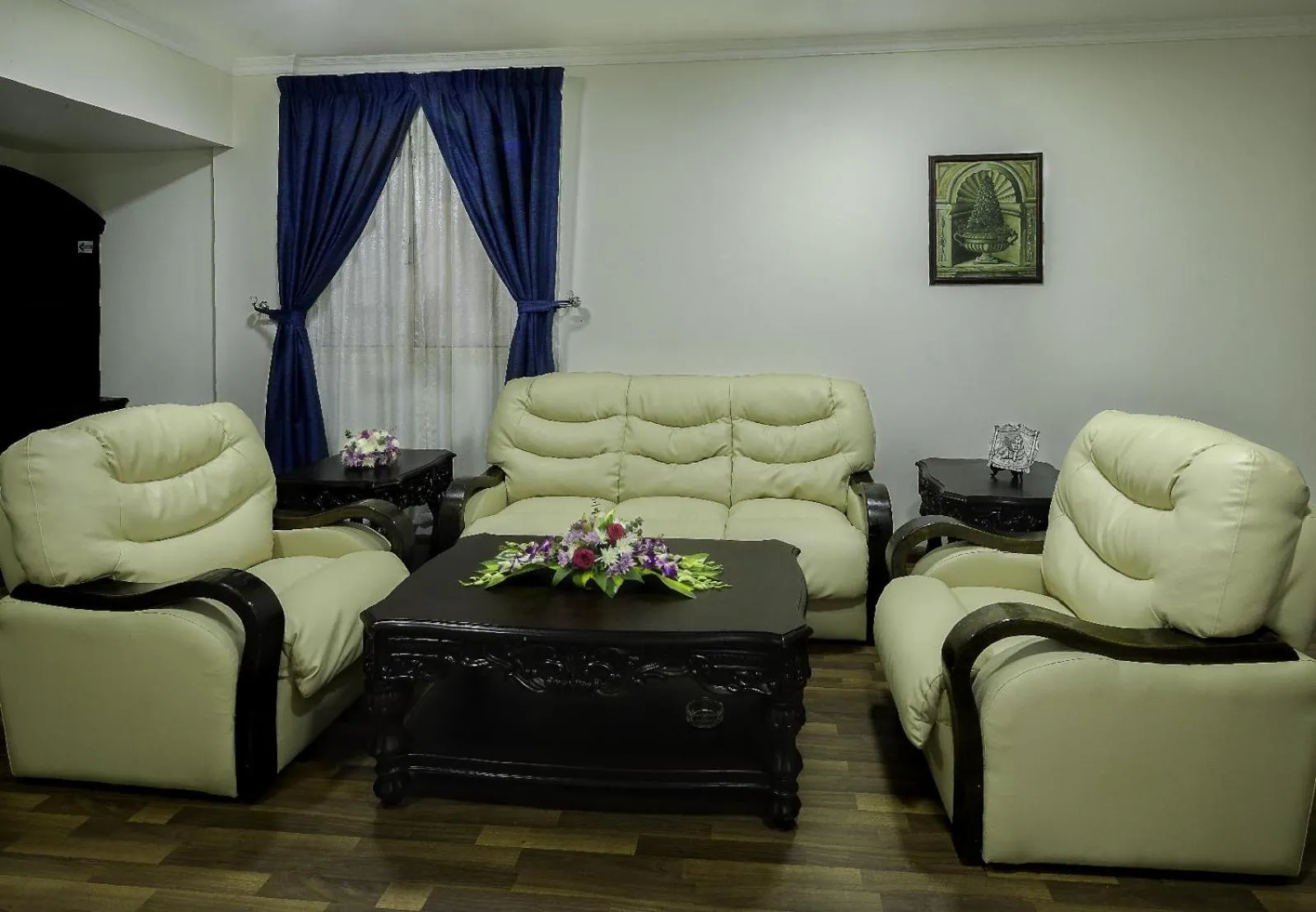 Living room in City Point Hotel