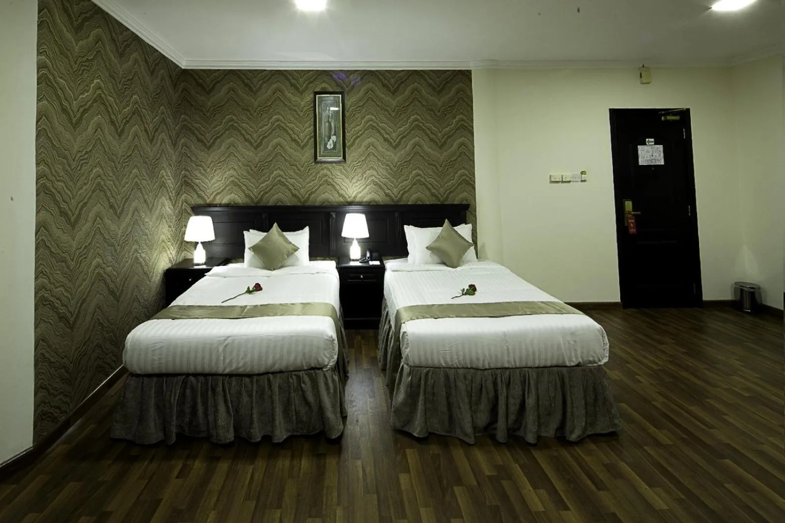 Bedroom, Bed in City Point Hotel