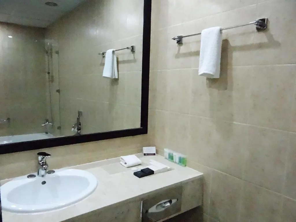 Toilet in City Point Hotel