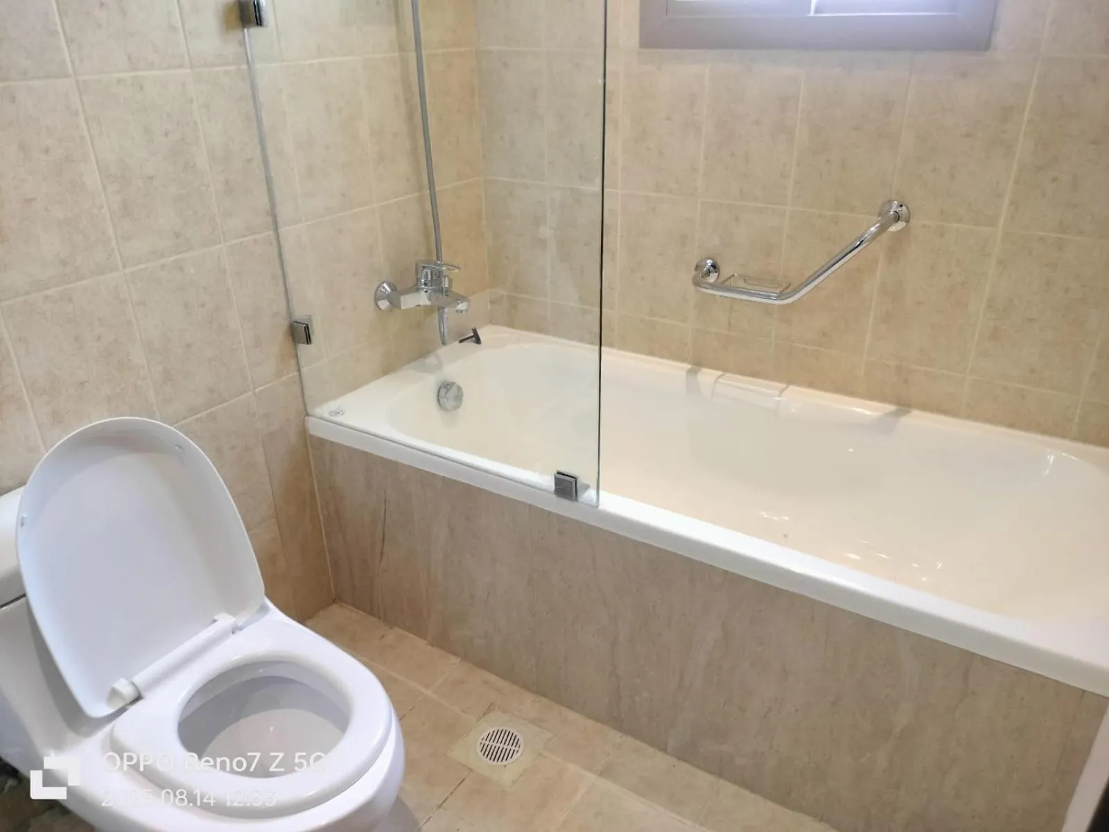 Bathroom in City Point Hotel