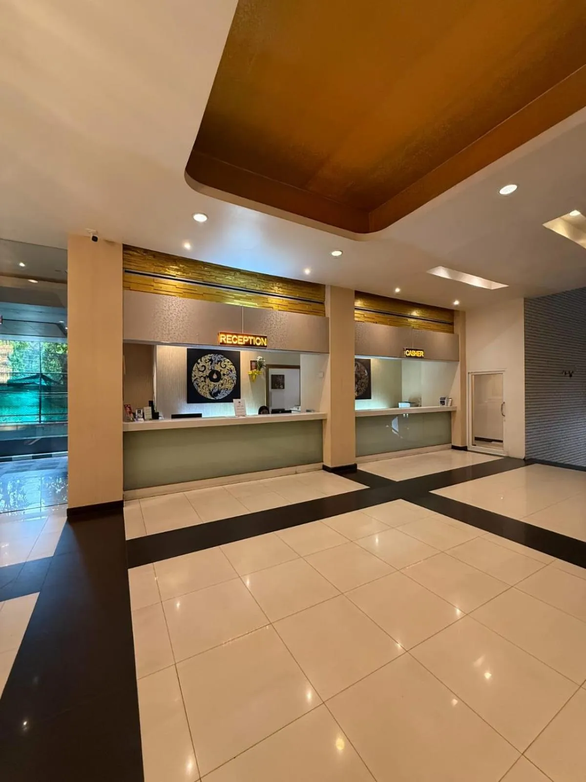 Lobby or reception in Suncity Hotel Pattaya