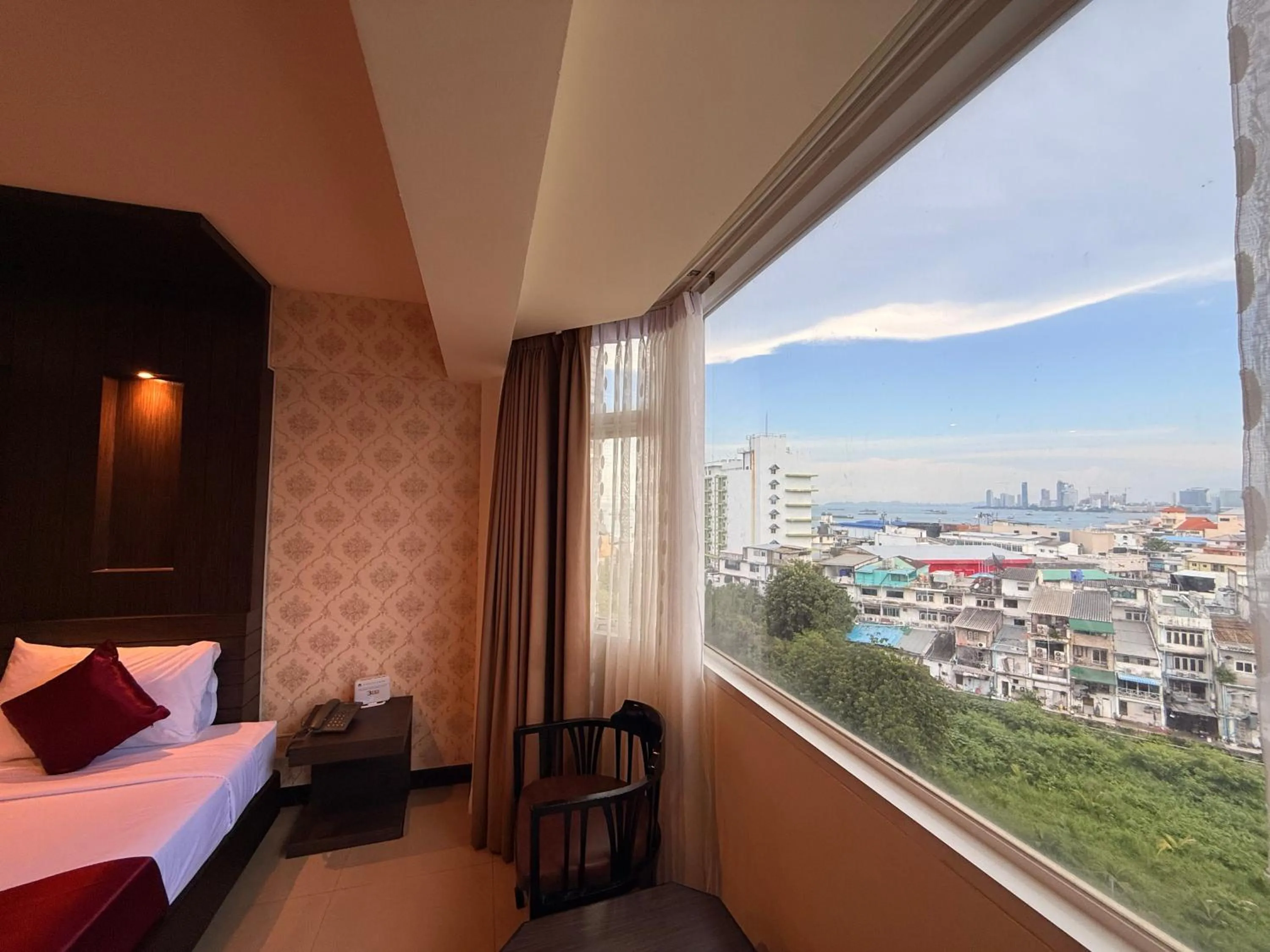 Bed in Suncity Hotel Pattaya