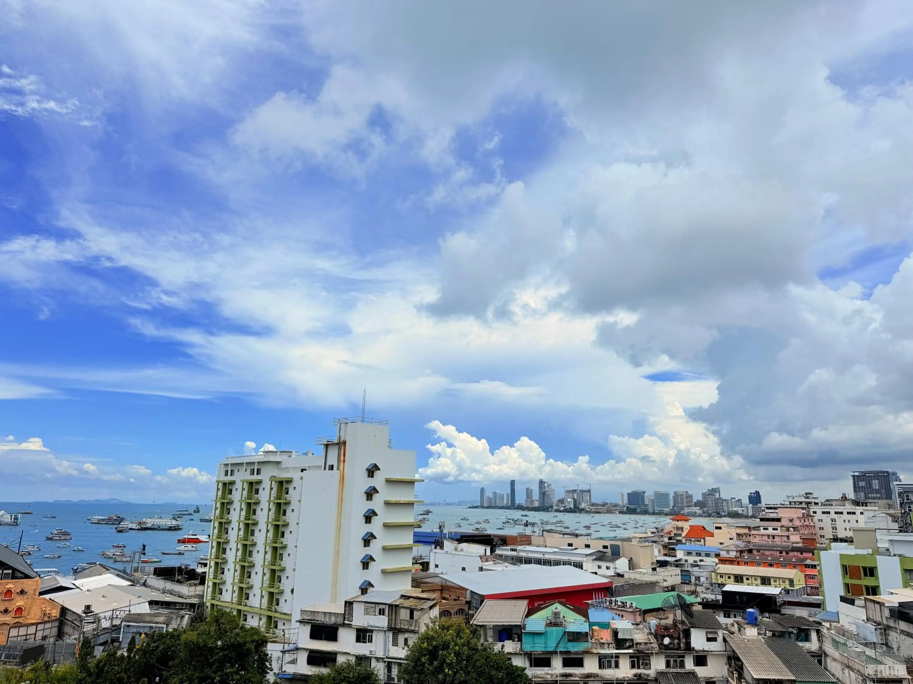 Sea view in Suncity Hotel Pattaya