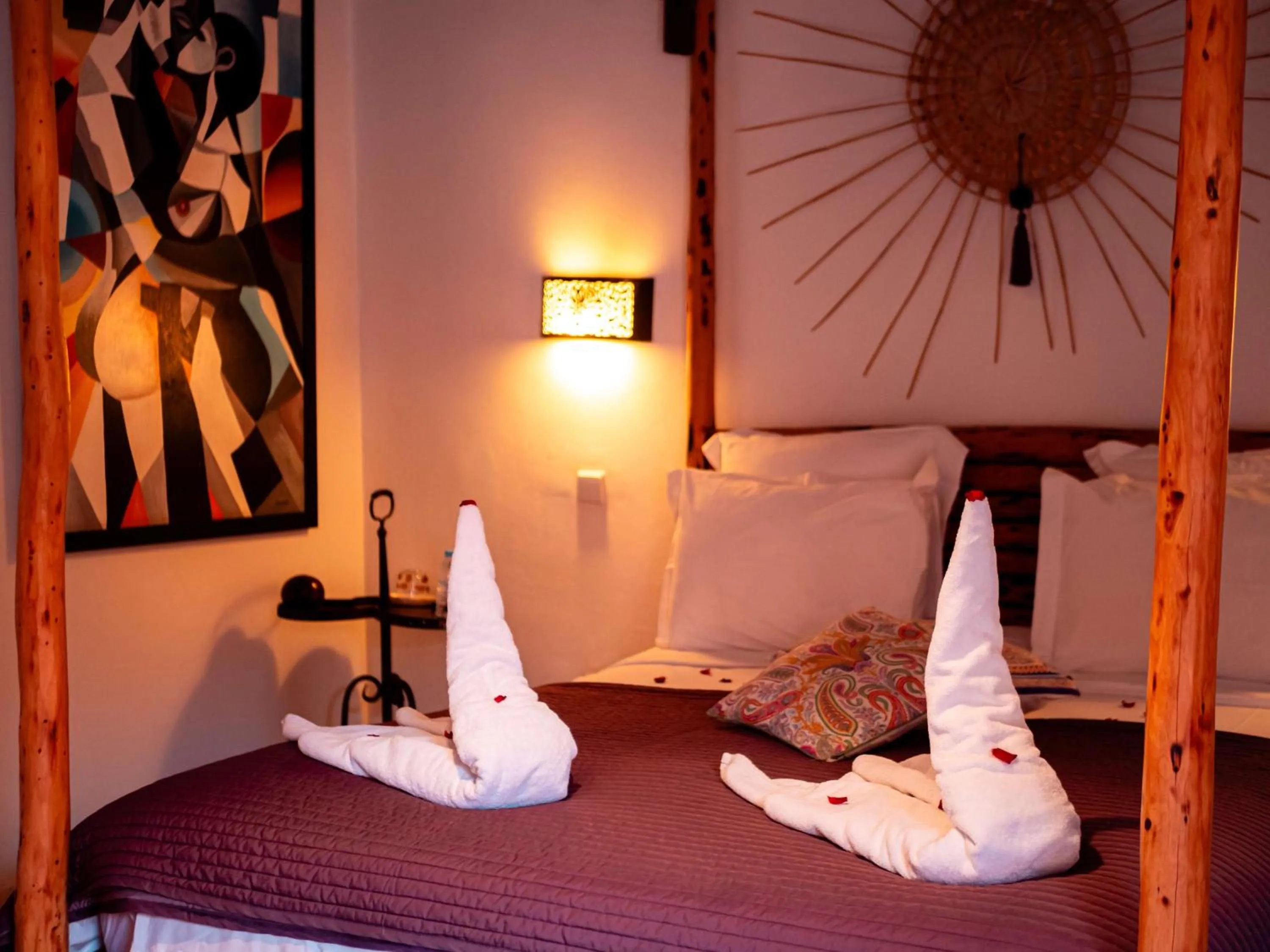 Bed in Riad la Source du Desert