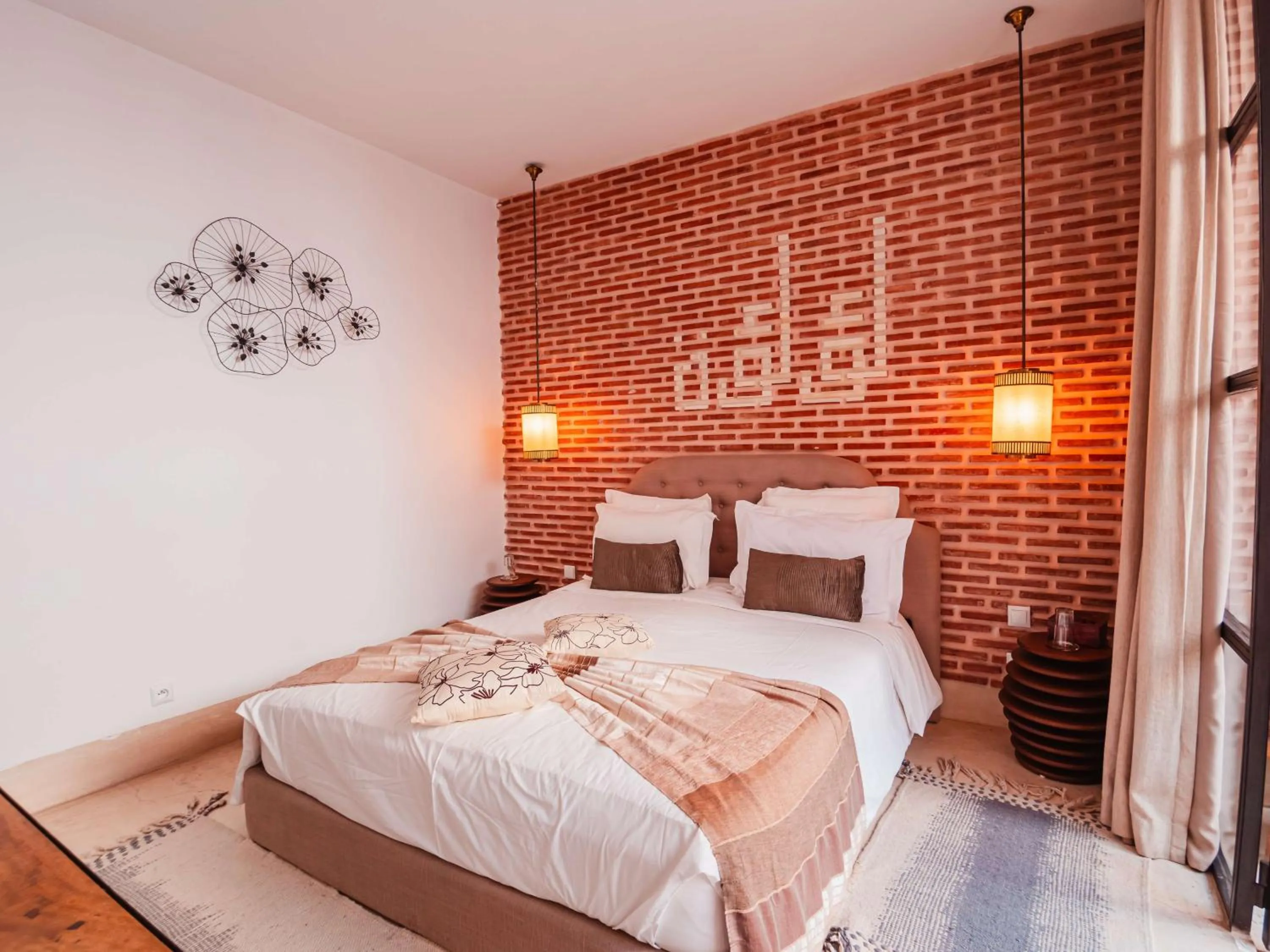 Bed in Riad la Source du Desert