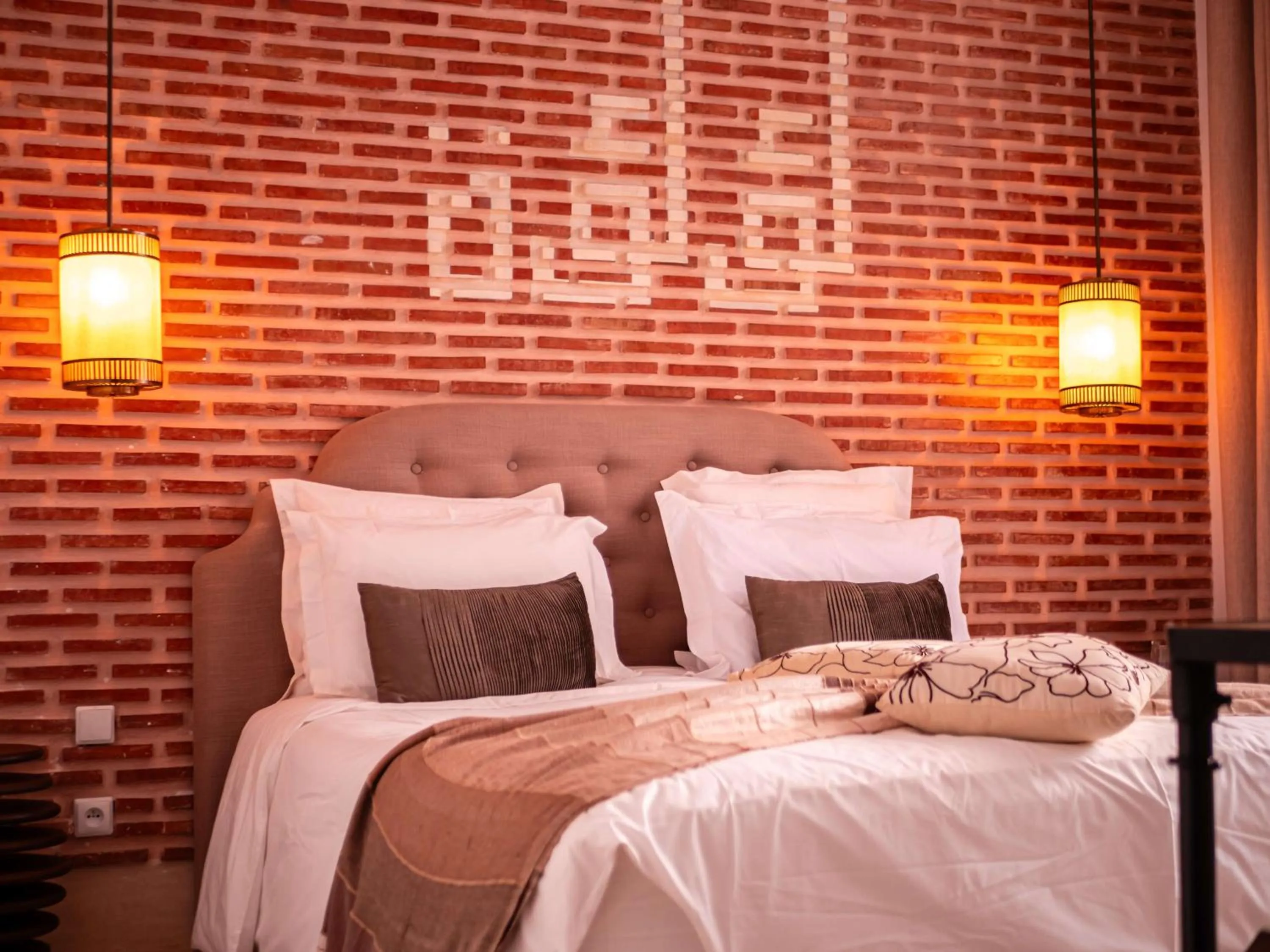 Bed in Riad la Source du Desert