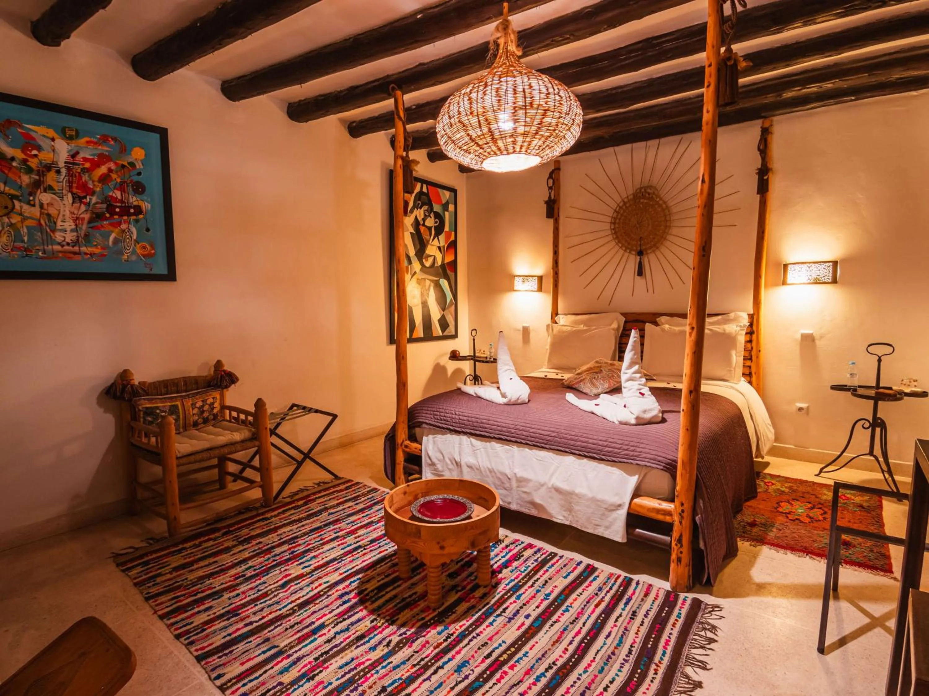 Bed in Riad la Source du Desert