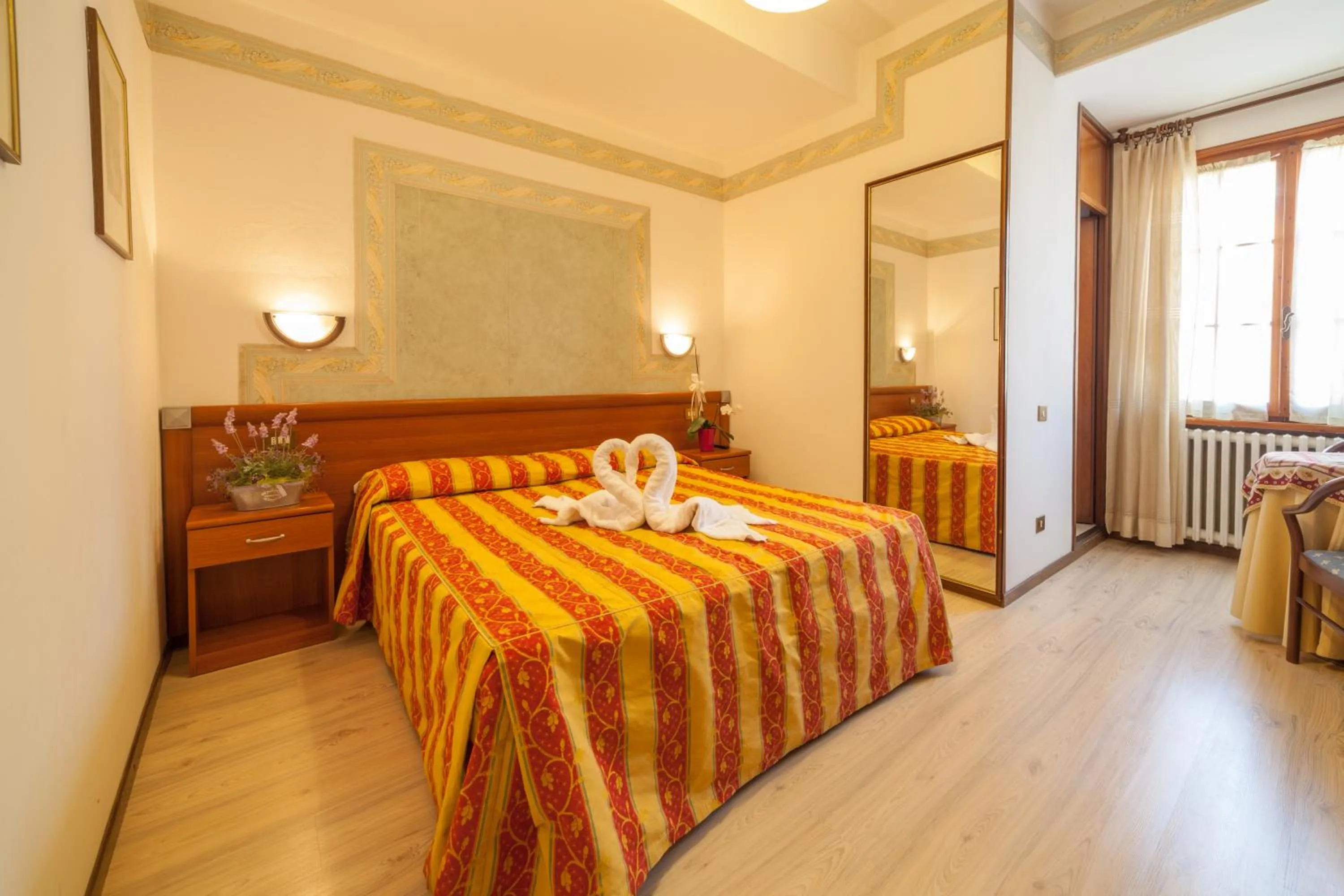 Photo of the whole room, Bed in Hotel Ricordo Du Parc