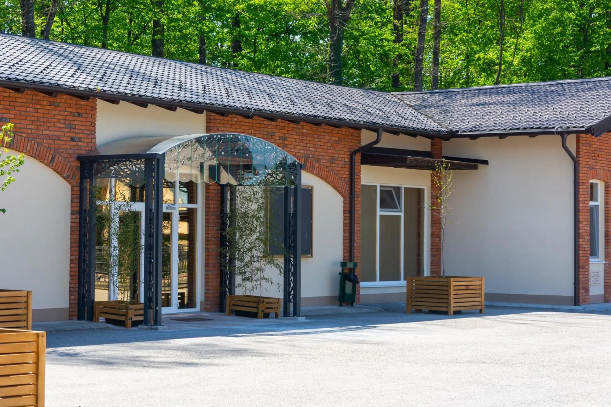 Hotel & Distillery Monogram