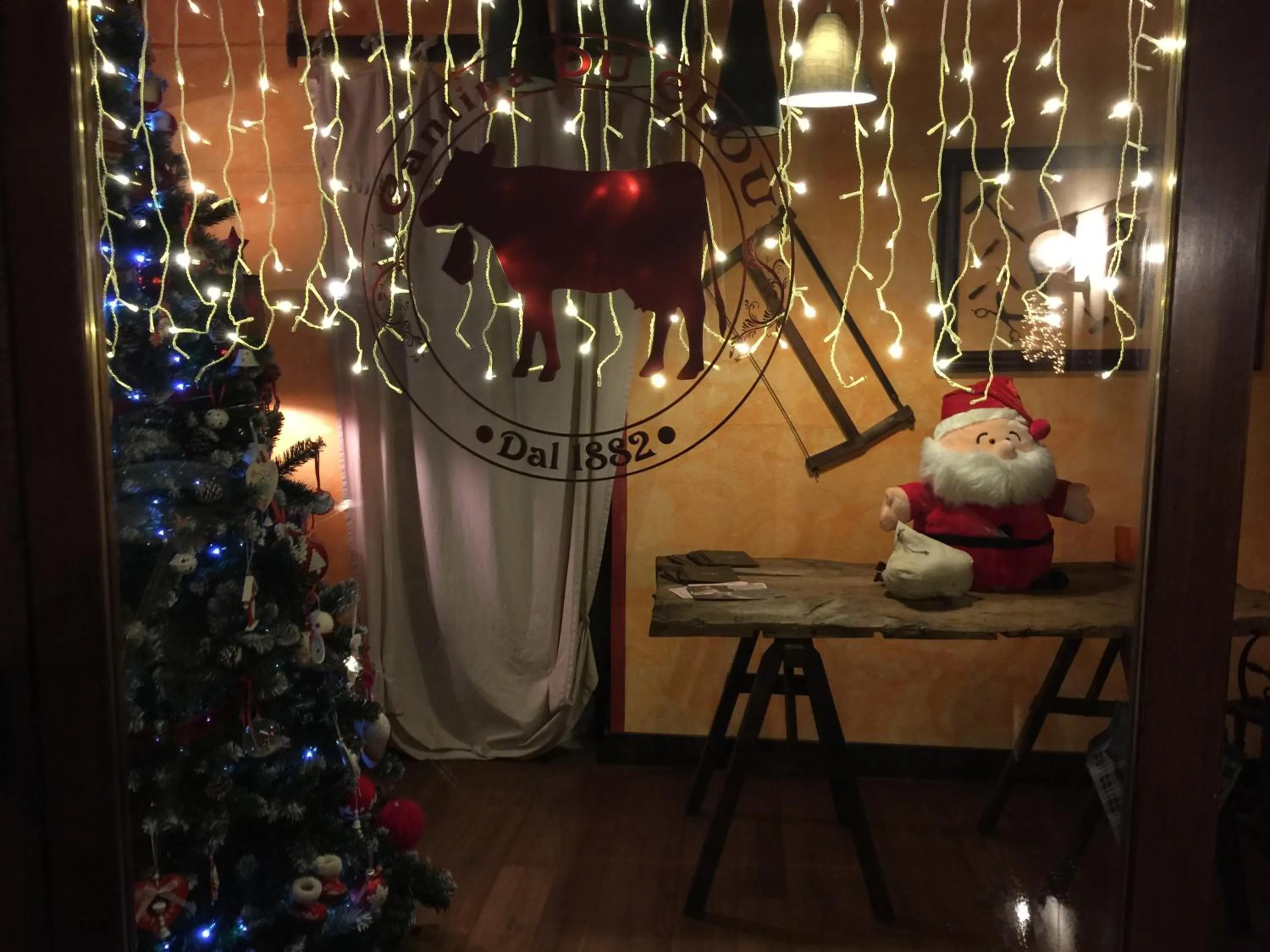 Decorative detail in Hotel Le Clou