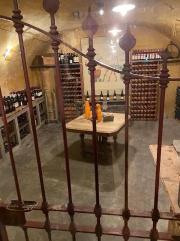 Restaurant/places to eat in Hotel Le Clou