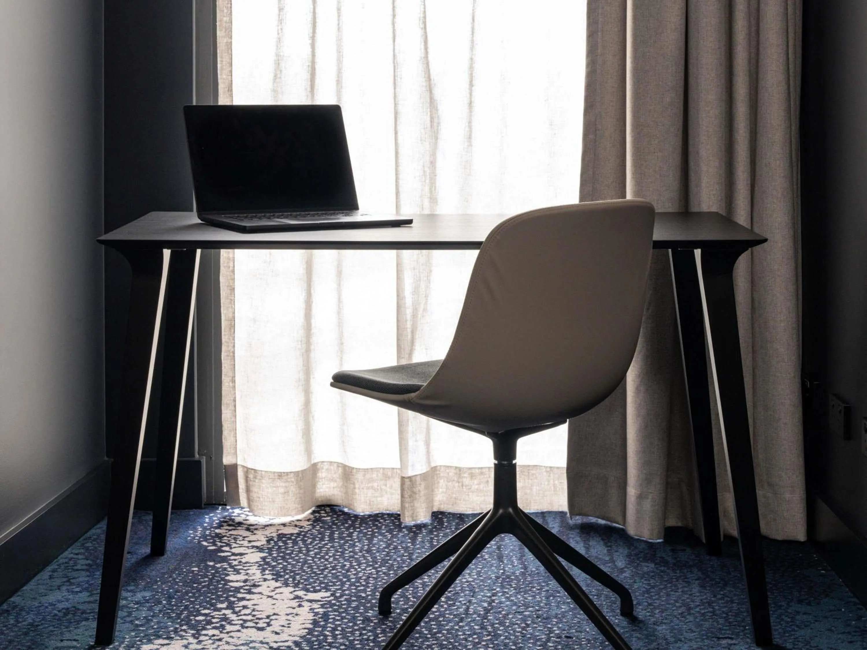 Bedroom in Novotel Sydney Cabramatta