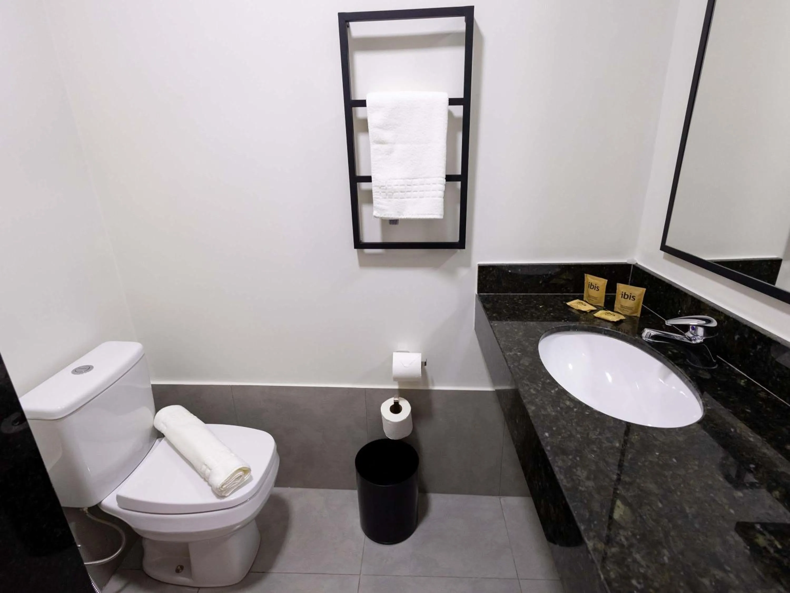 Bedroom in Ibis Votuporanga