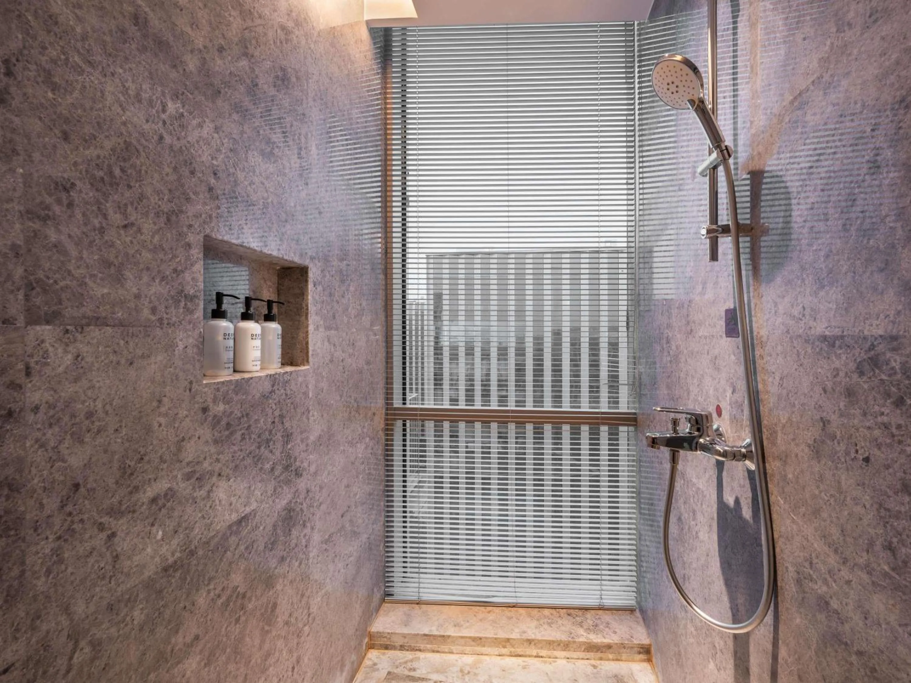 Bedroom in Novotel Shanghai Baoshan Jiusi