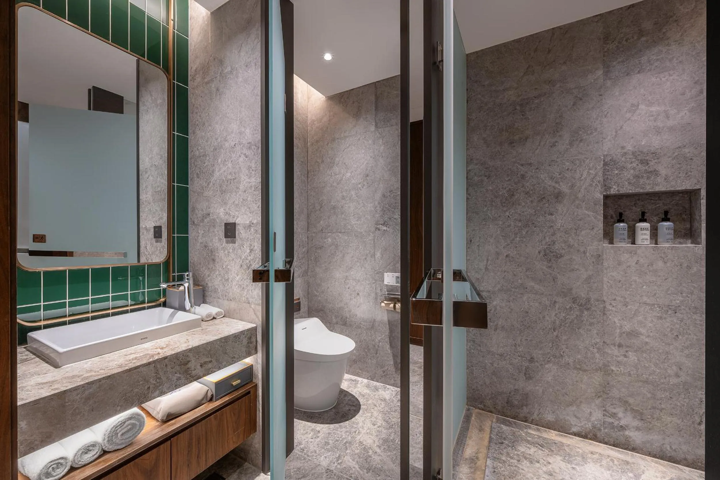 Toilet in Novotel Shanghai Baoshan Jiusi