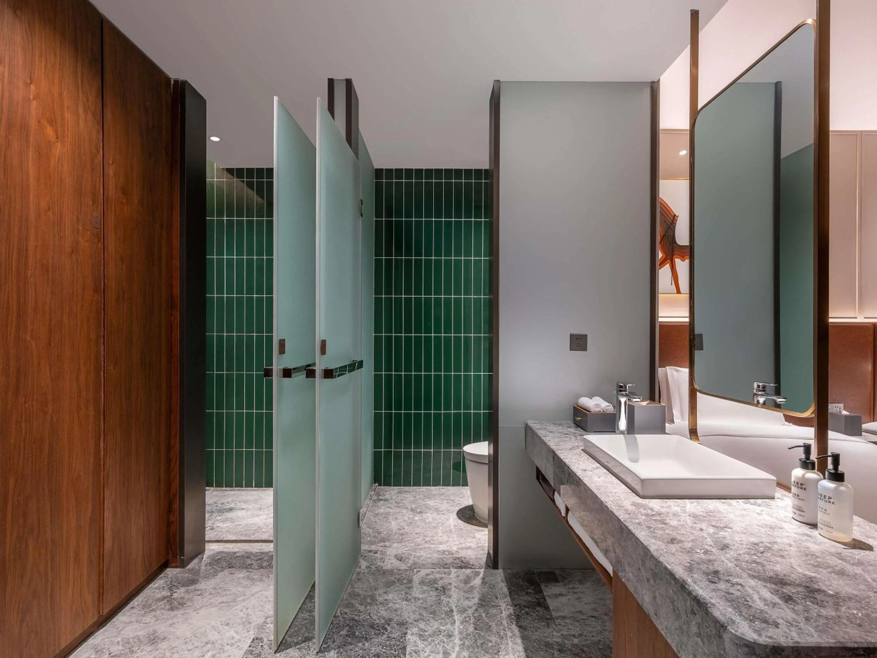 Bedroom in Novotel Shanghai Baoshan Jiusi