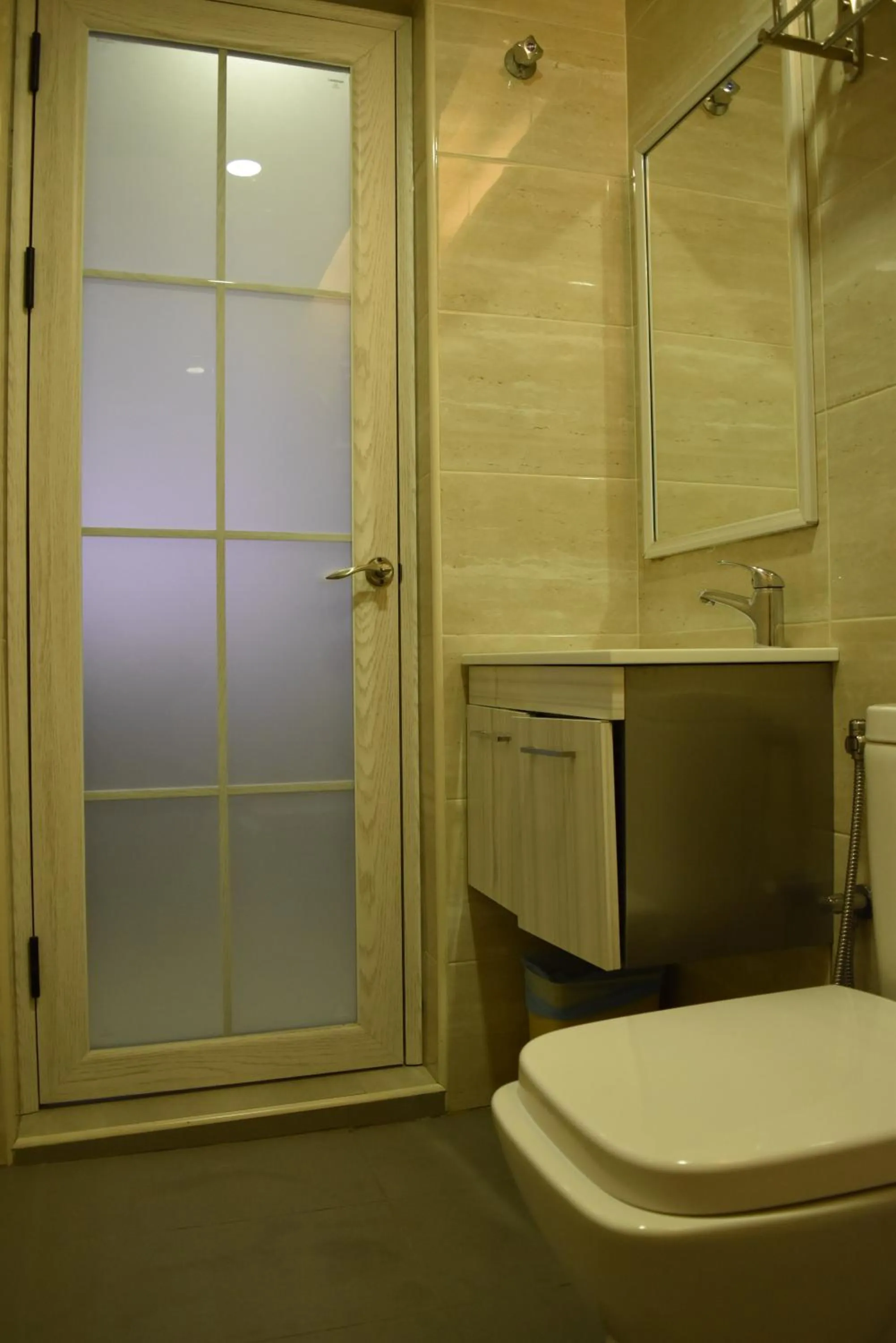 Toilet in Sunrise Hotel