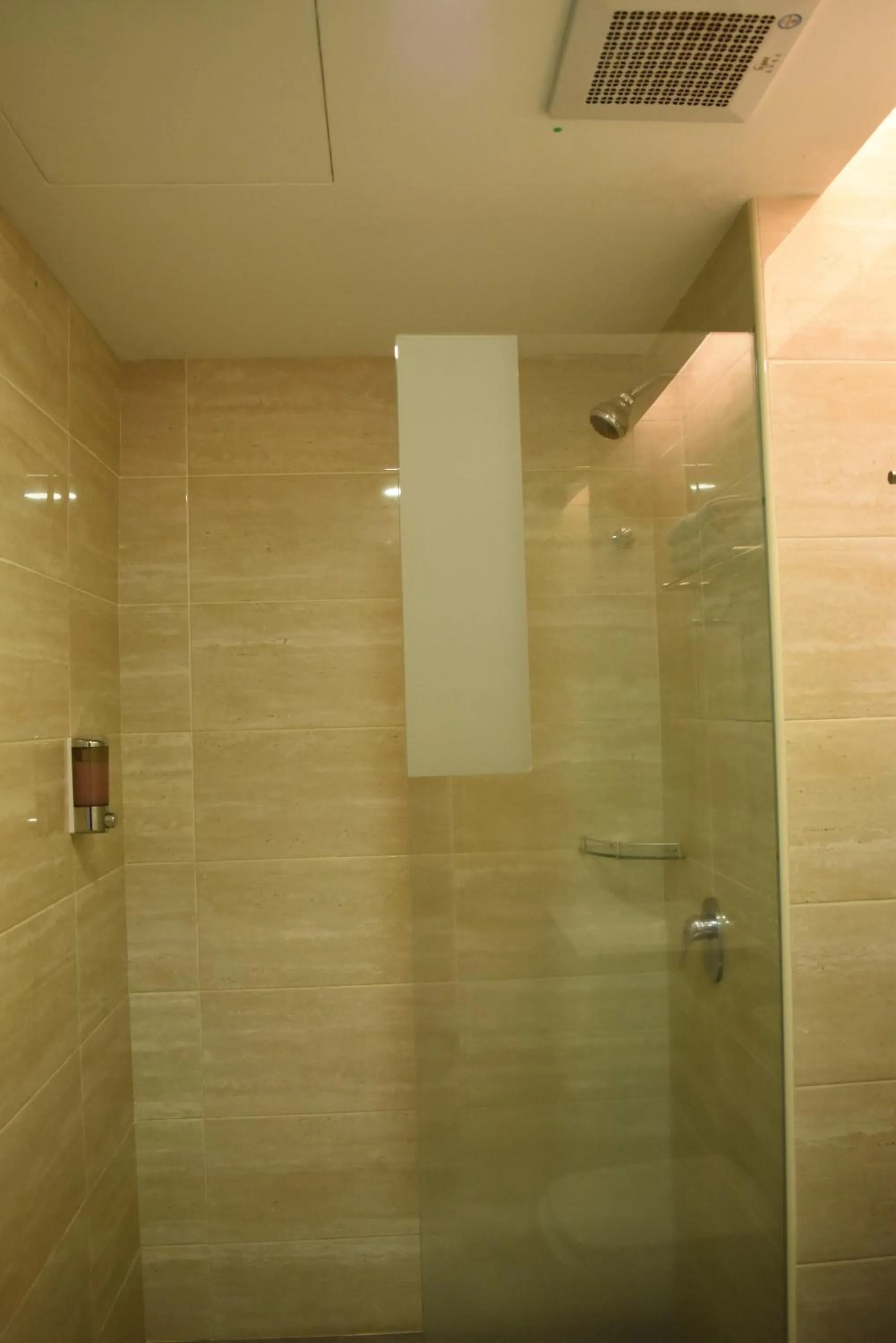 Shower in Sunrise Hotel