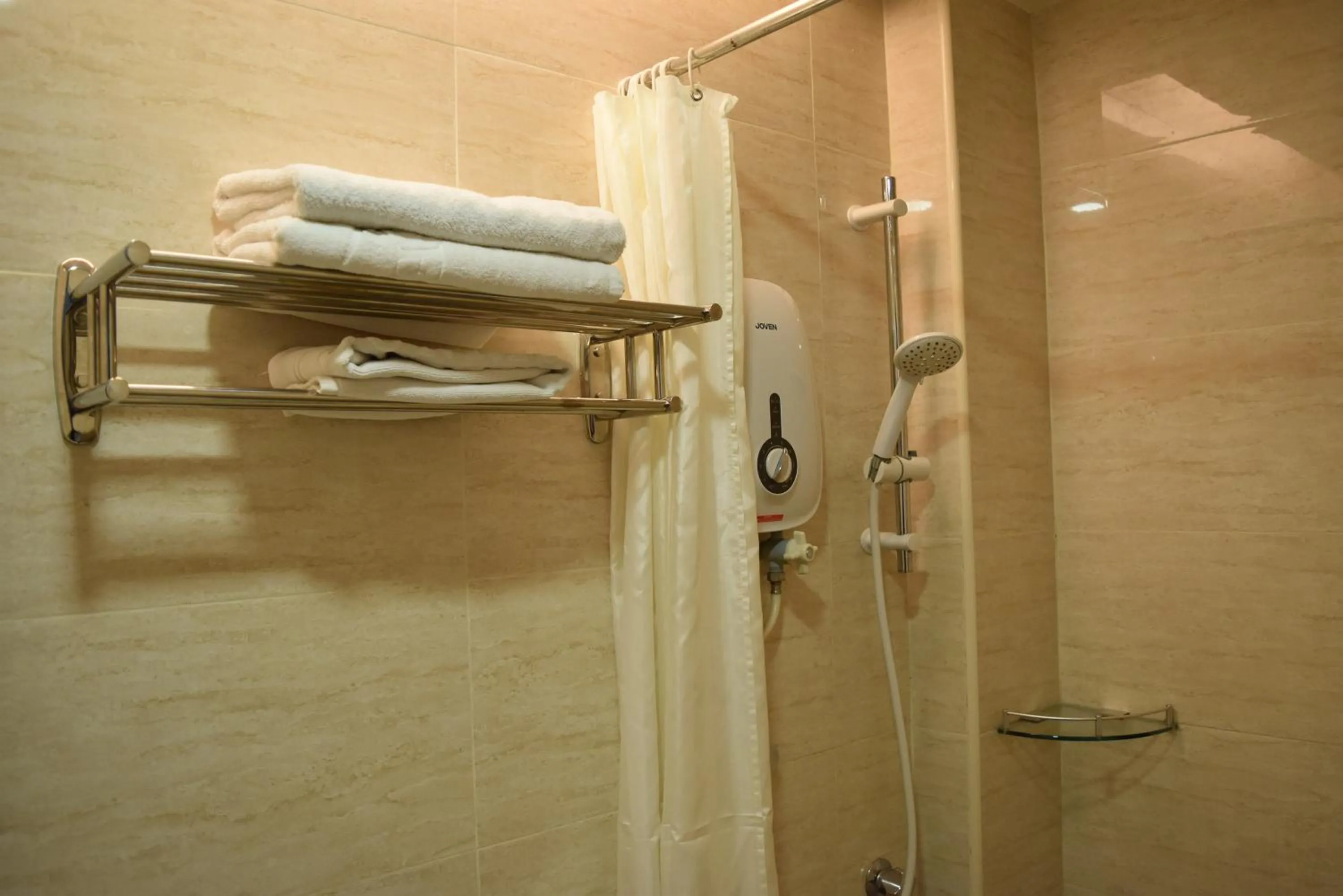 Shower in Sunrise Hotel