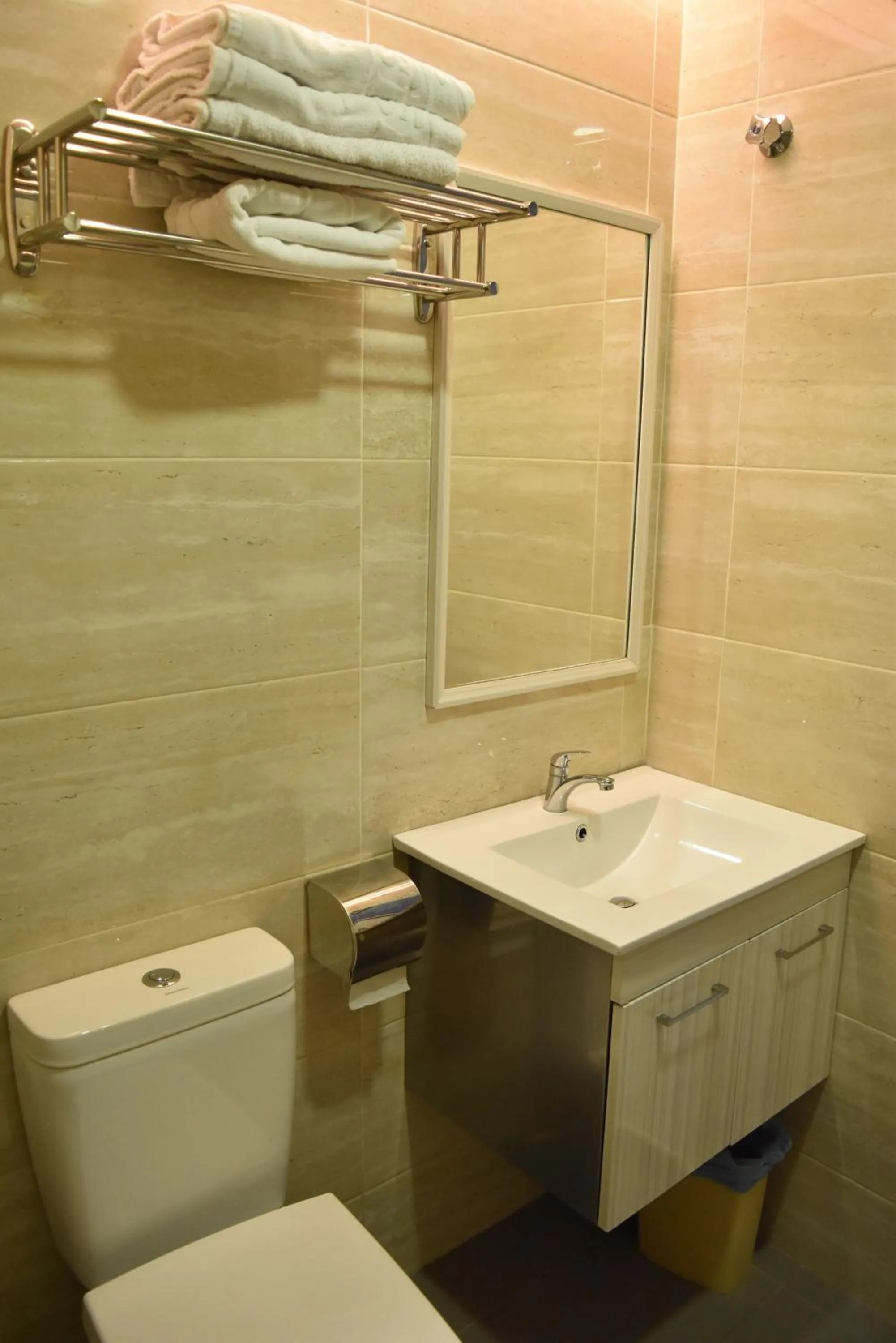 Toilet in Sunrise Hotel