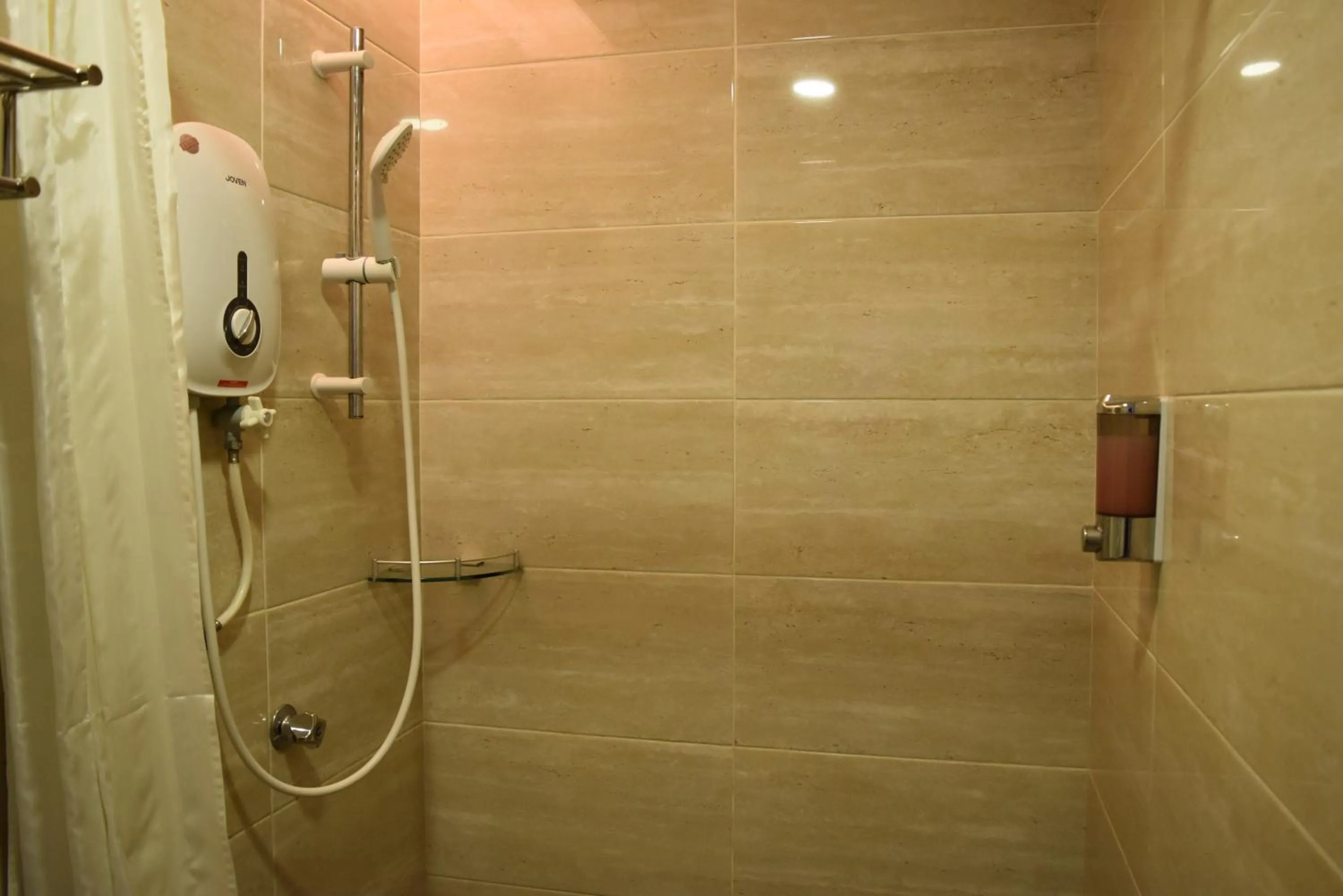 Shower in Sunrise Hotel