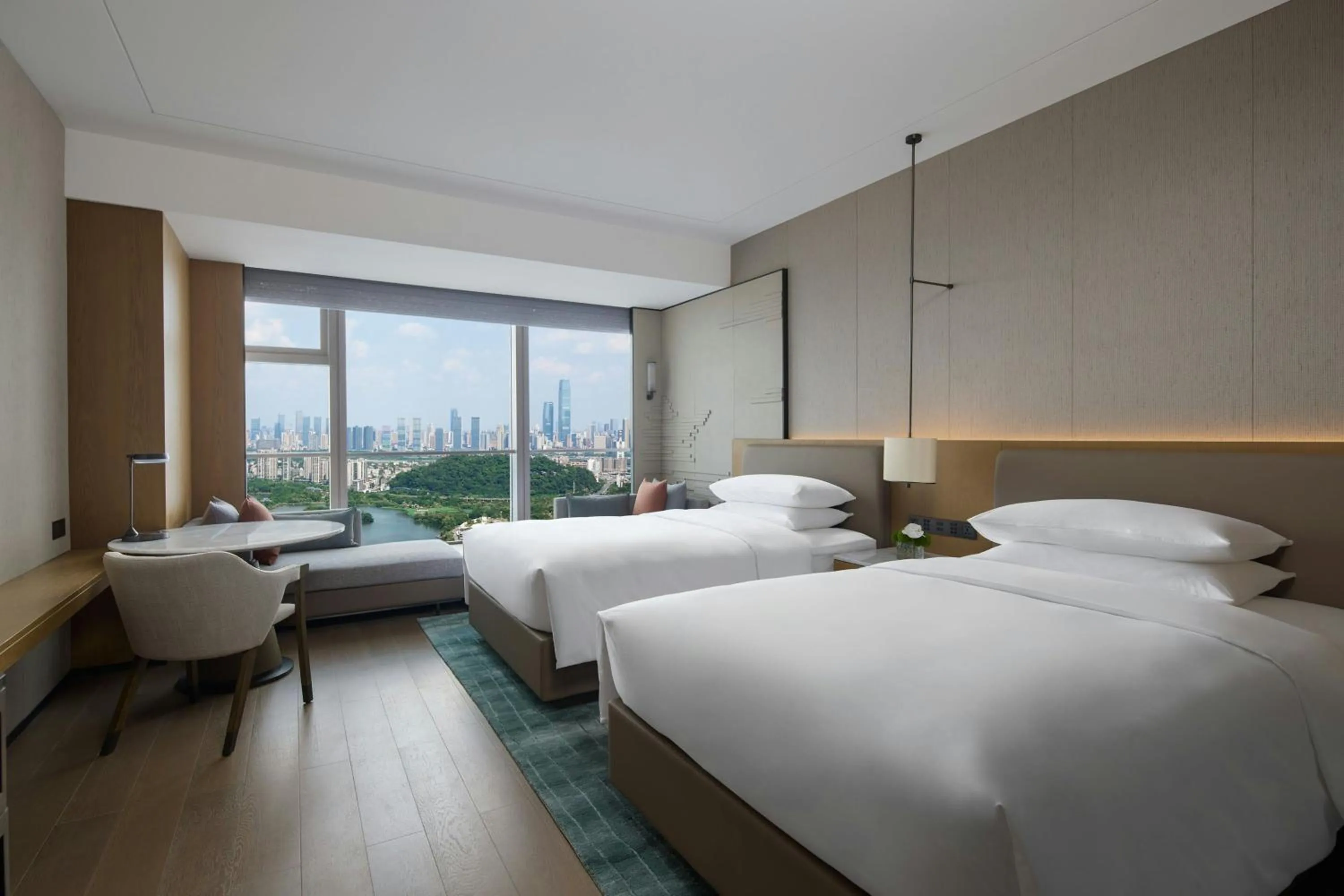 Photo of the whole room, Bed in Changsha Marriott Hotel West